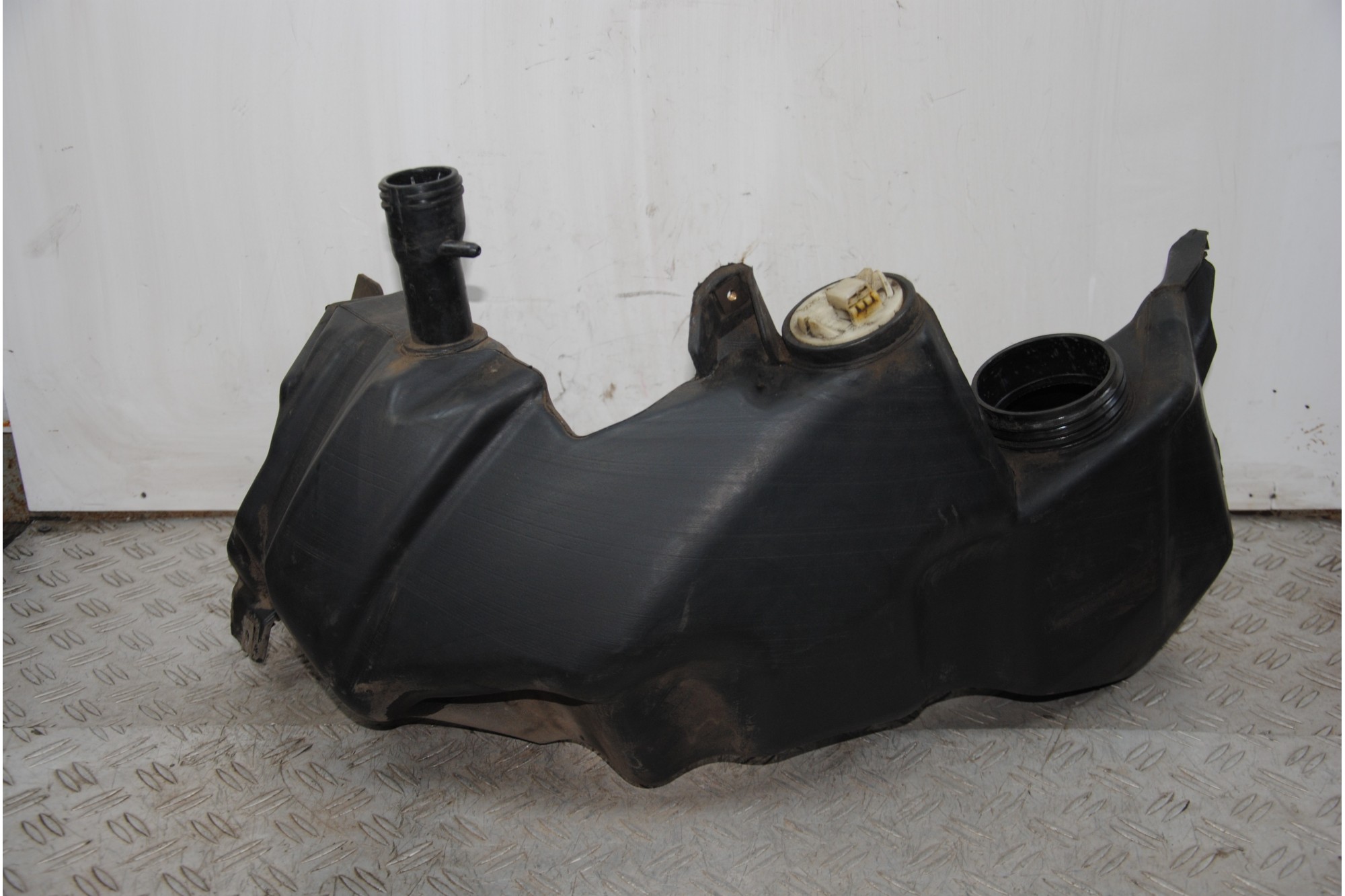 Serbatoio Benzina Piaggio Vespa GTS 250 Dal 2005 al 2012  1671621675336