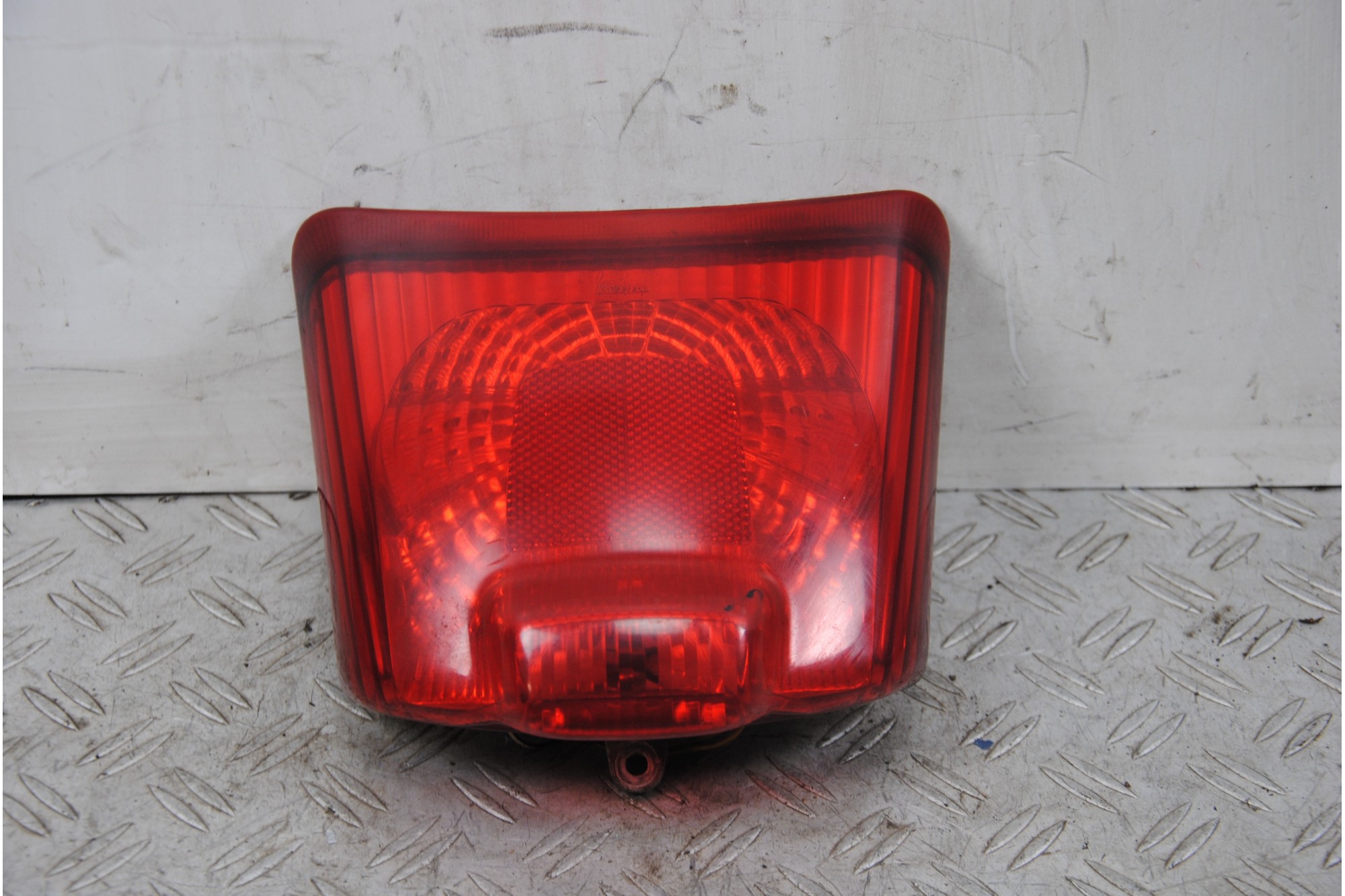 Faro Fanale Stop Posteriore Piaggio Vespa GTS 250 Dal 2005 al 2012  1671708318682
