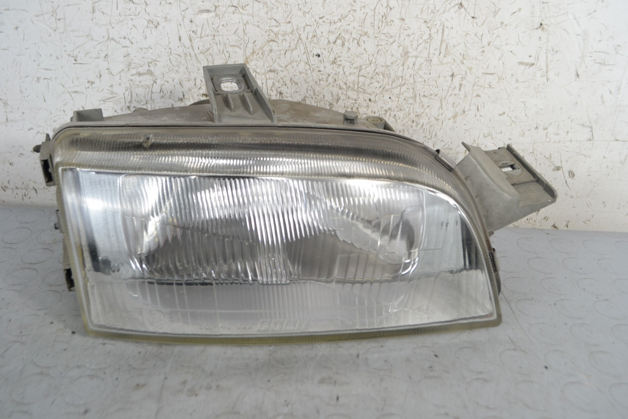 Faro fanale anteriore DX Fiat Punto 176 Dal 1993 al 1999 Cod 46402649  1671722442868