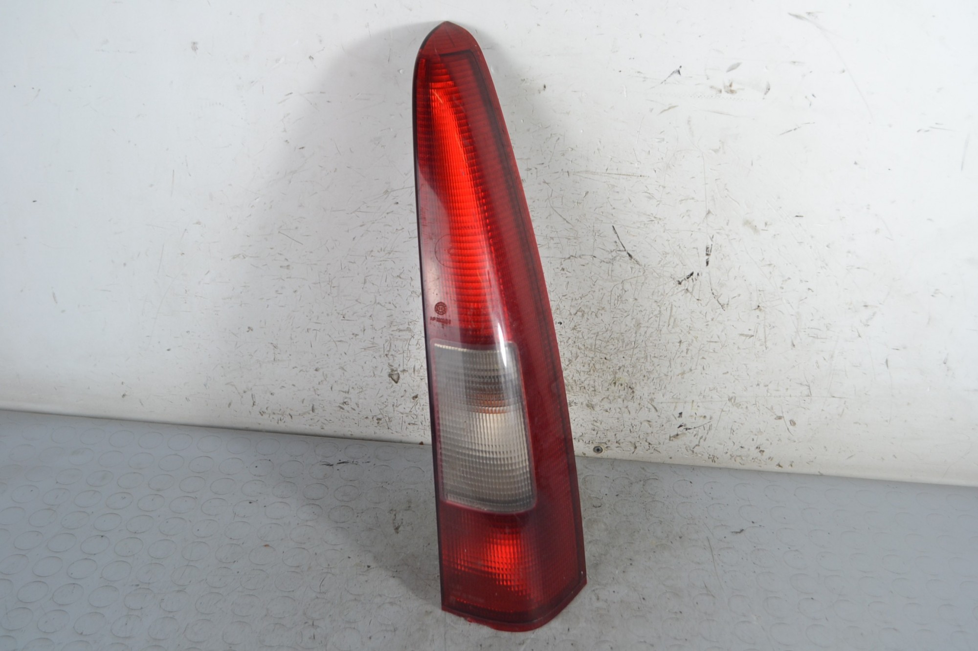 Fanale Stop Posteriore DX Superiore Volvo V70 dal 1996 al 2000 Cod 9169473  1672412167061
