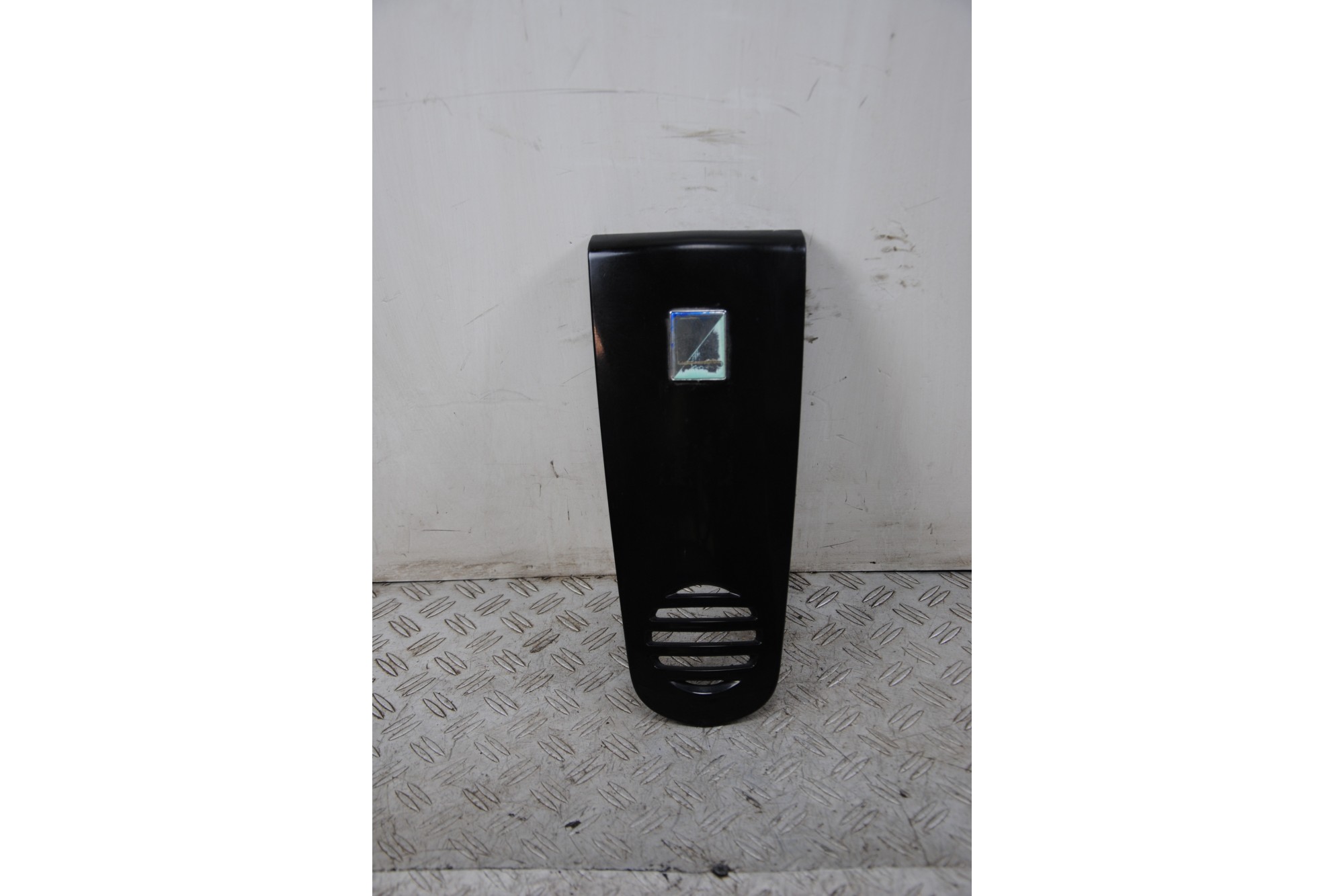 Carena Scudetto Anteriore Piaggio Vespa LX 150 Dal 2012 al 2013  1673857106158