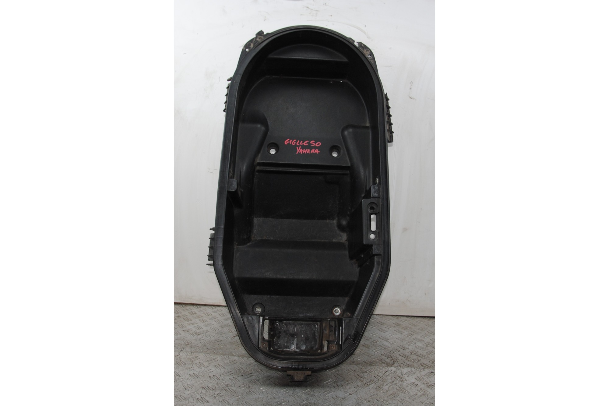 Carena Vano Sottosella Yamaha Giggle 50 Dal 2006 al 2012  1674052760473