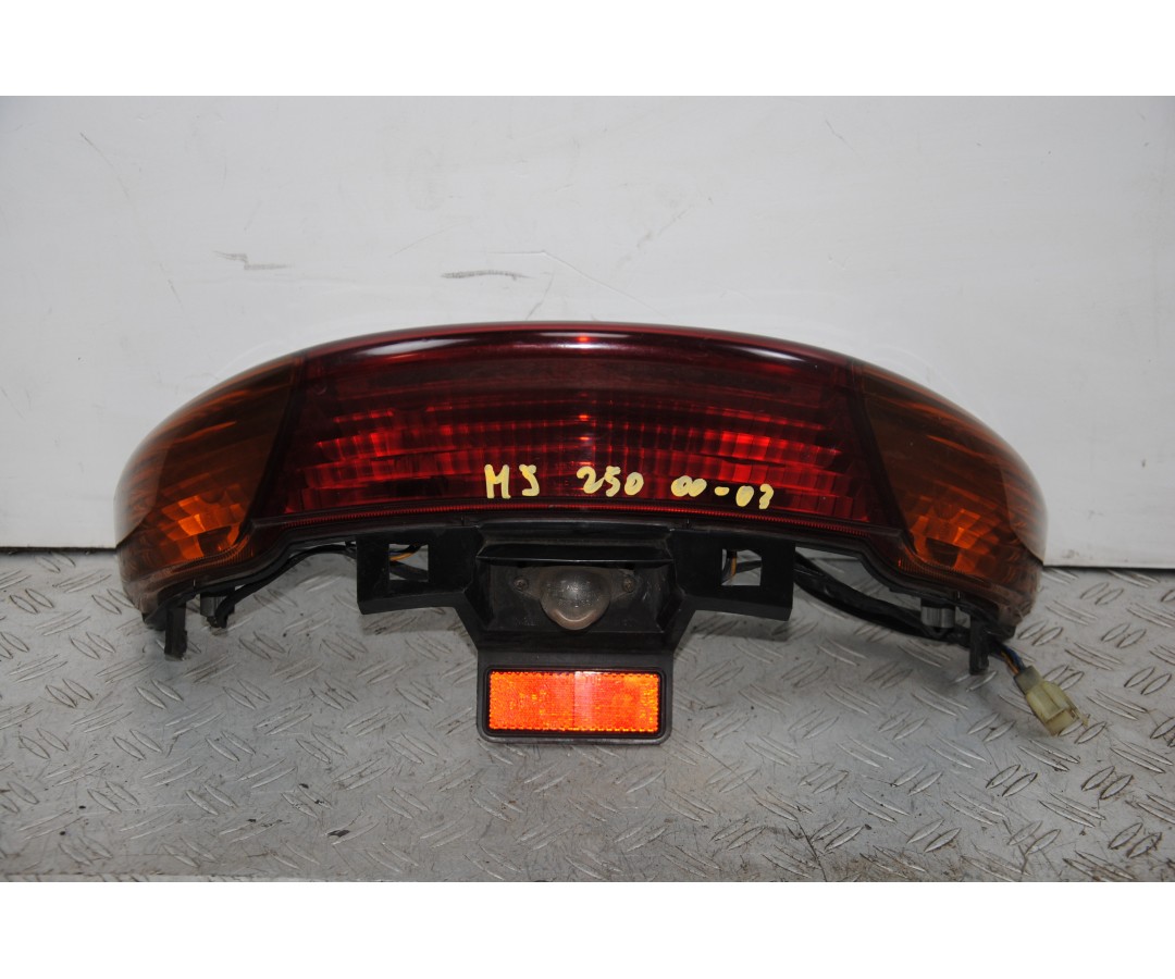 Fanale Stop Posteriore Yamaha Majesty 250 dal 1999 al 2006 1674642779922 Fanale Stop Posteriore Yamaha Majesty 250 dal 1999 al 2006 1674642779922