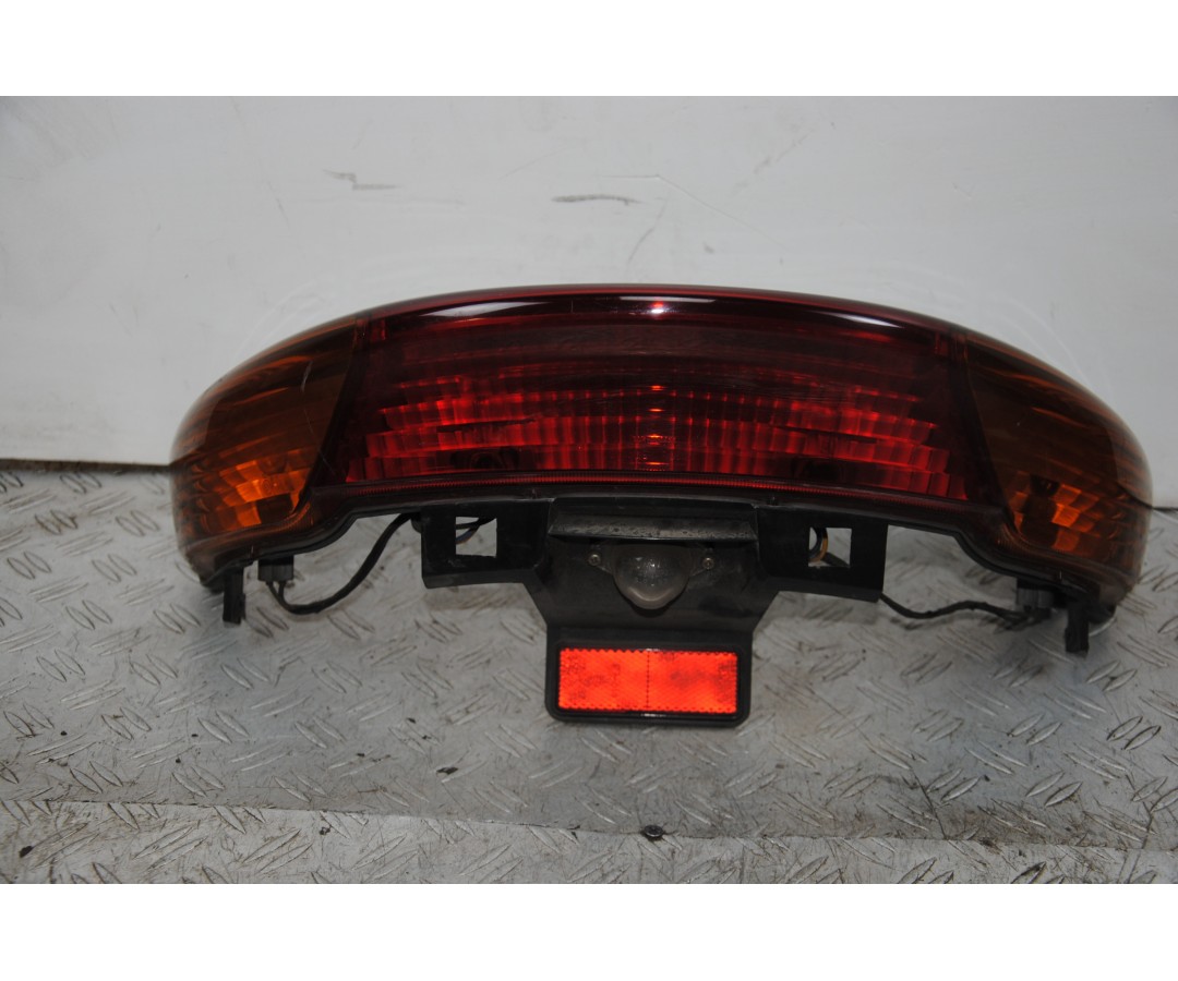 Fanale Stop Posteriore Yamaha Majesty 250 dal 1999 al 2006 1674642950635 Fanale Stop Posteriore Yamaha Majesty 250 dal 1999 al 2006 1674642950635