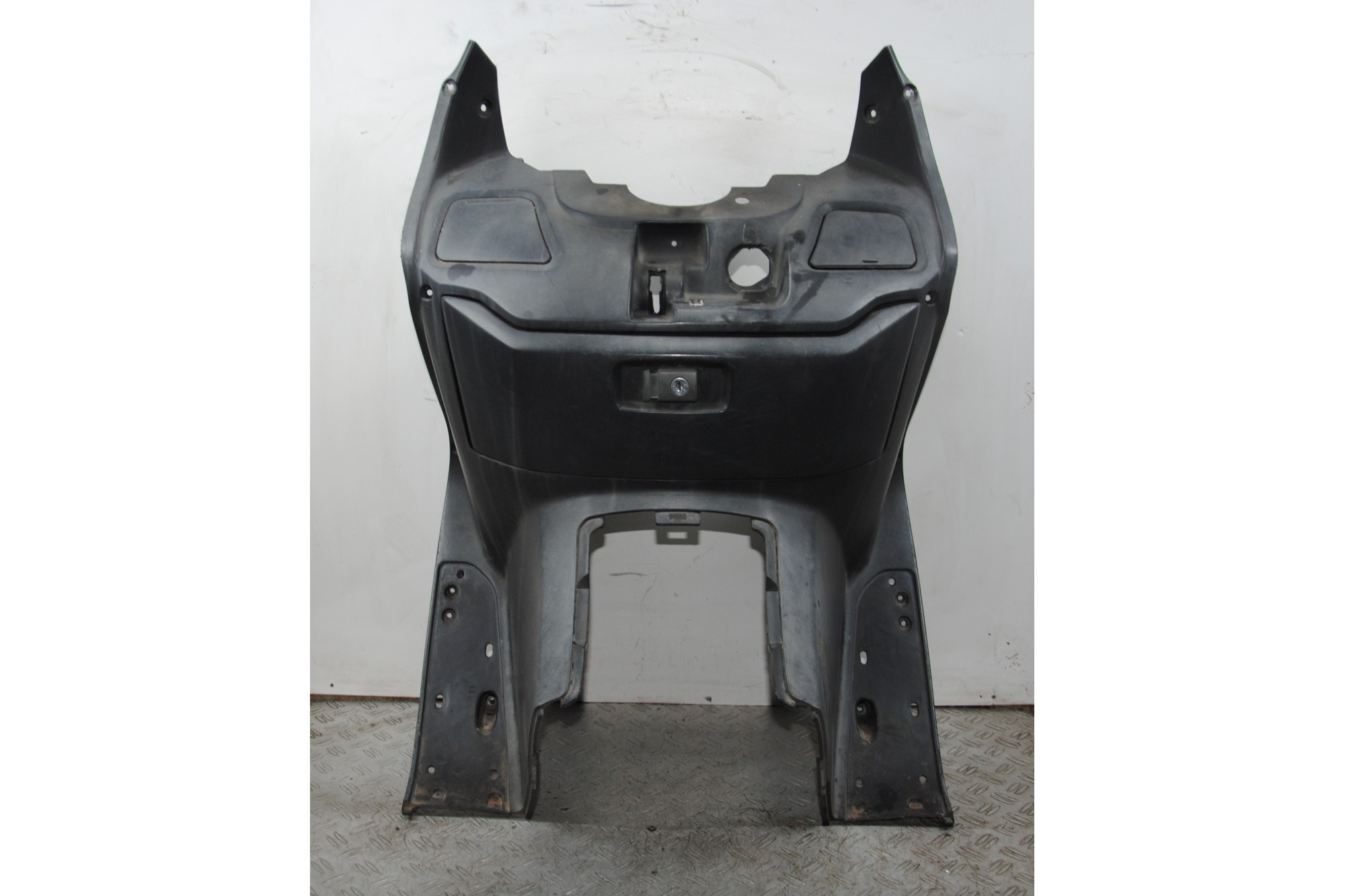 Carena Retroscudo Suzuki Burgman 250 / 400 dal 1998 al 2002  1674657455682