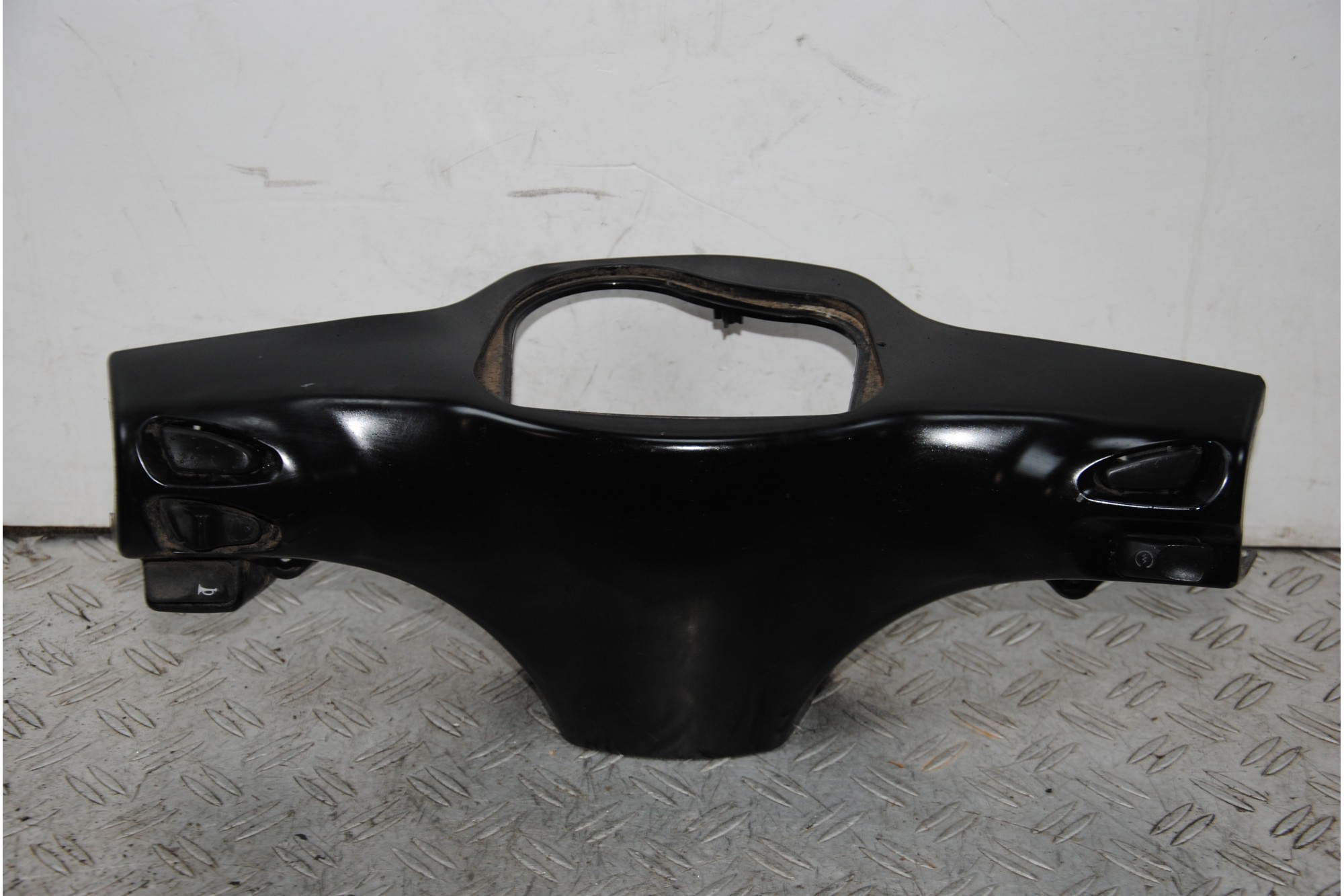Carena Coprimanubrio Portastrumentazione Piaggio Vespa S 125 dal 2007 al 2012  1674812162288