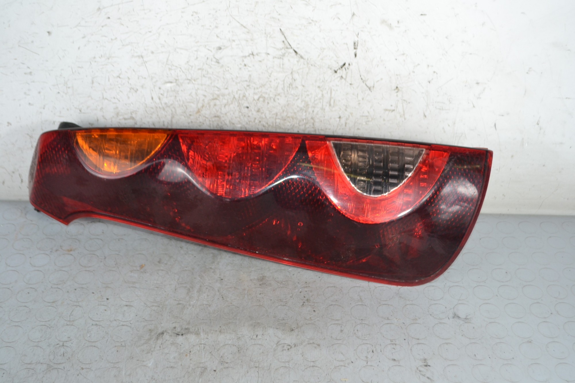 Fanale Stop Posteriore Inferiore SX Nissan Note dal 2004 al 2013 Cod 265559U000  1675240519767
