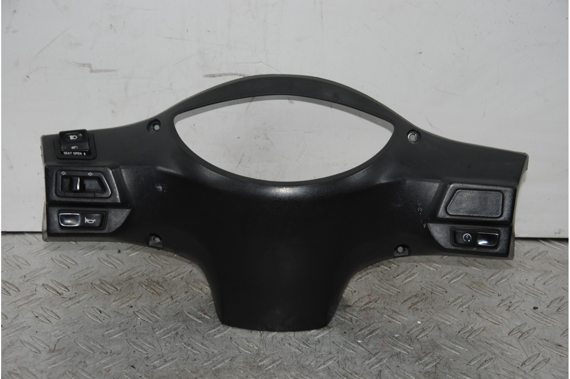 Carena Coprimanubrio Portastrumentazione Peugeot Tweet 150 dal 2010 al 2017  1675334599002
