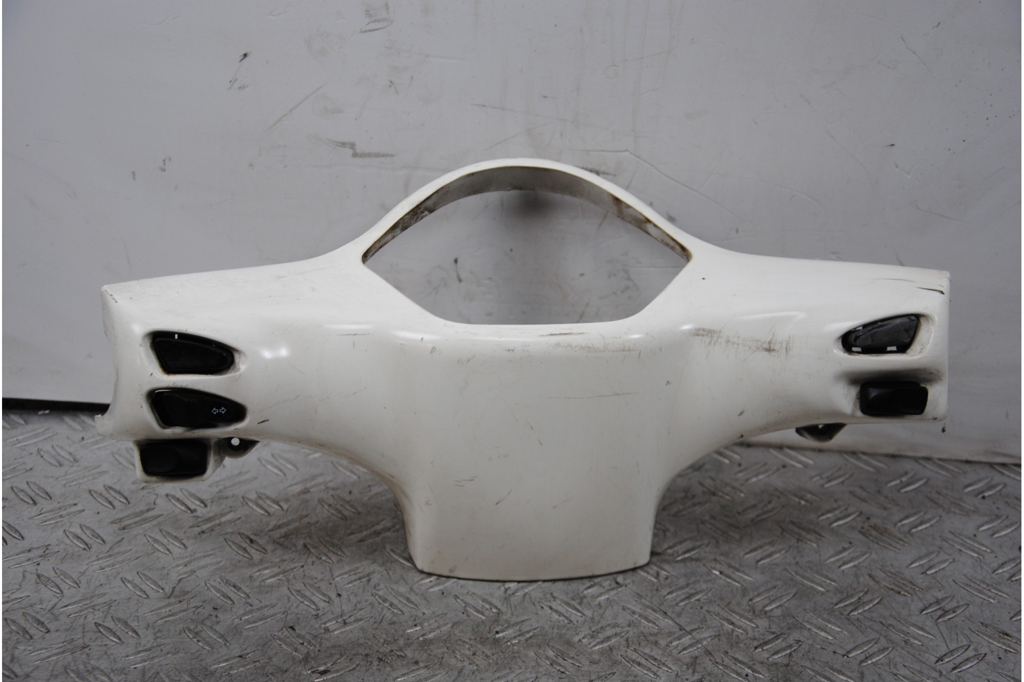Carena Coprimanubrio Portastrumentazione Piaggio Vespa LX 150 ie Dal 2005 al 2011  1675412983365
