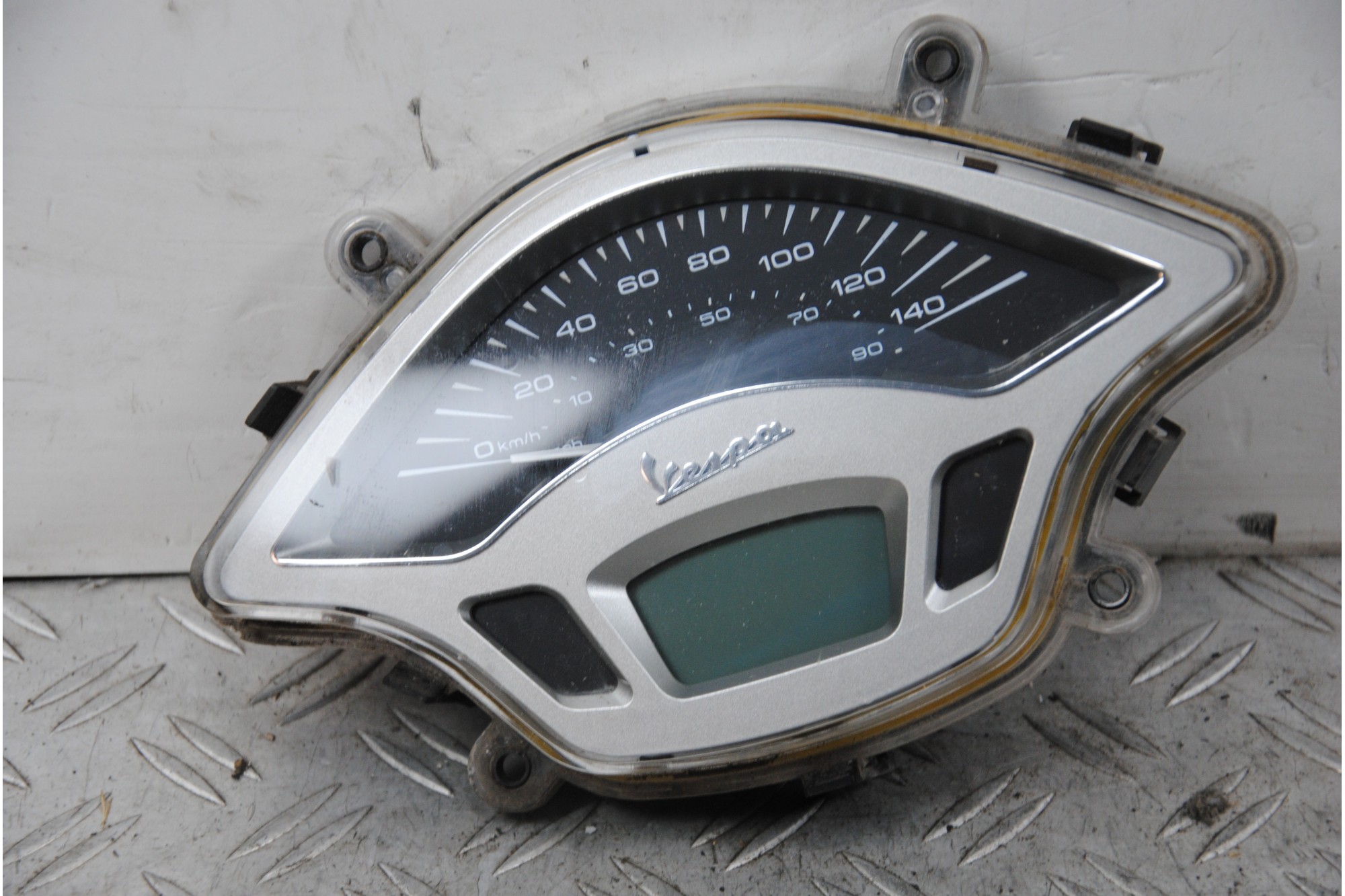 Strumentazione Contachilometri Piaggio Vespa 150 Primavera 3V Dal 2014 al 2021 KM : 21707  1675436633123