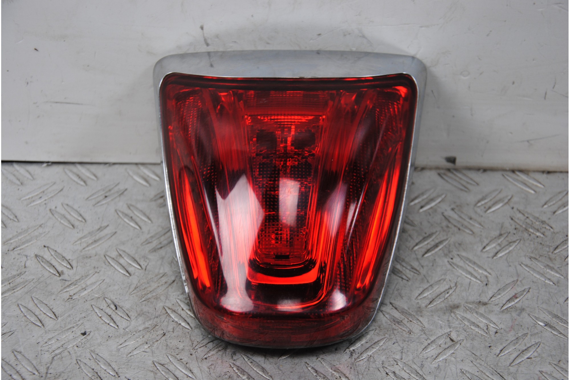 Faro Fanale Stop Posteriore Piaggio Vespa 150 Primavera 3V Dal 2018 al 2021  1675439252543