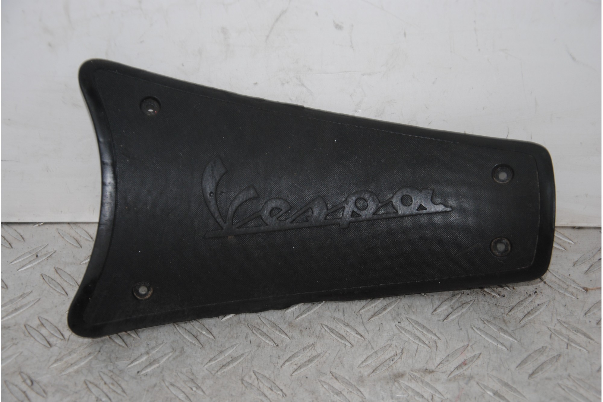 Carena Vano Batteria Piaggio Vespa 150 Primavera 3V Dal 2018 al 2021  1675676616313