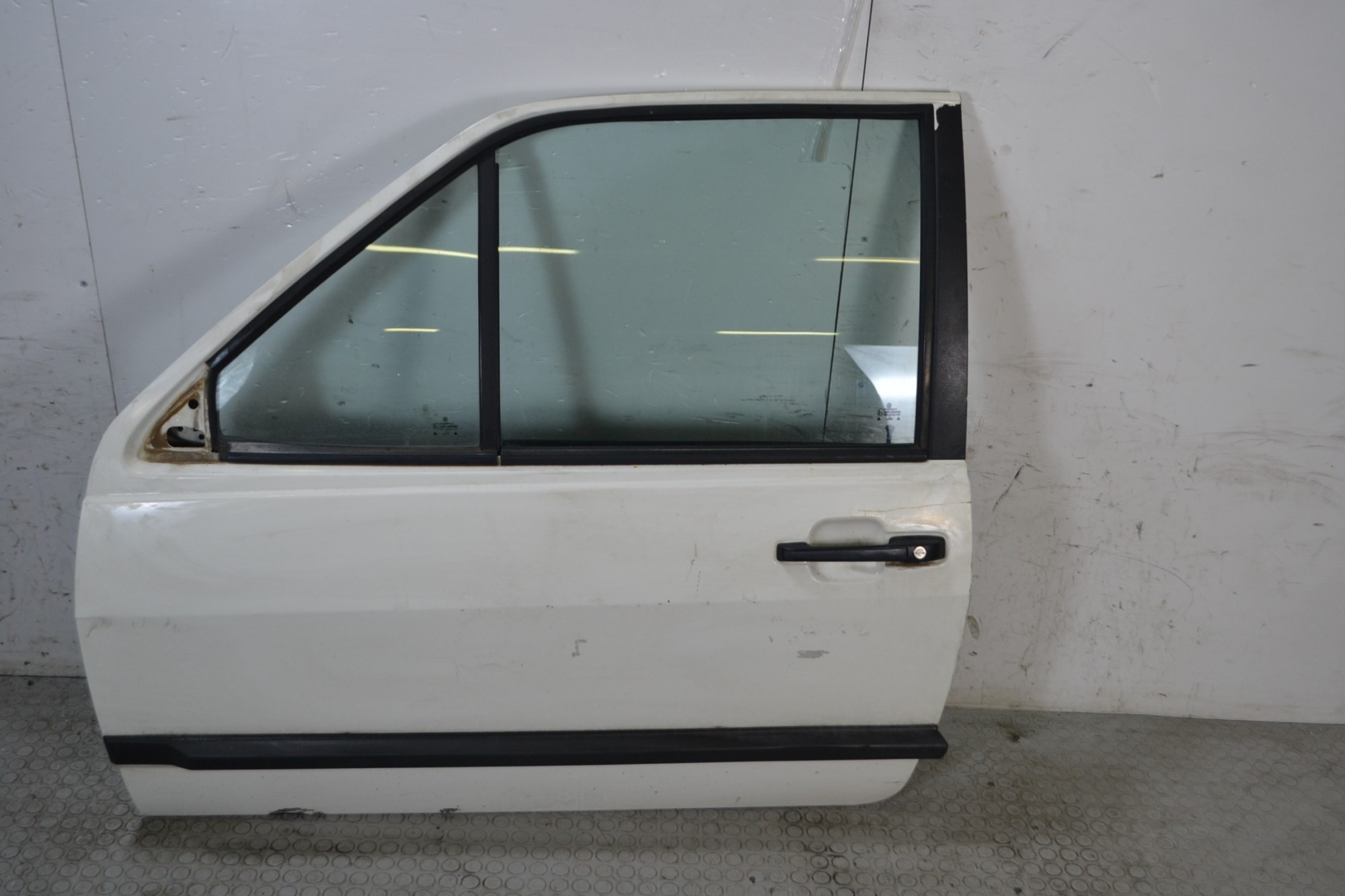 Portiera sportello anteriore SX Volkswagen Polo Dal 1981 al 1994 Bianco  1675691255559