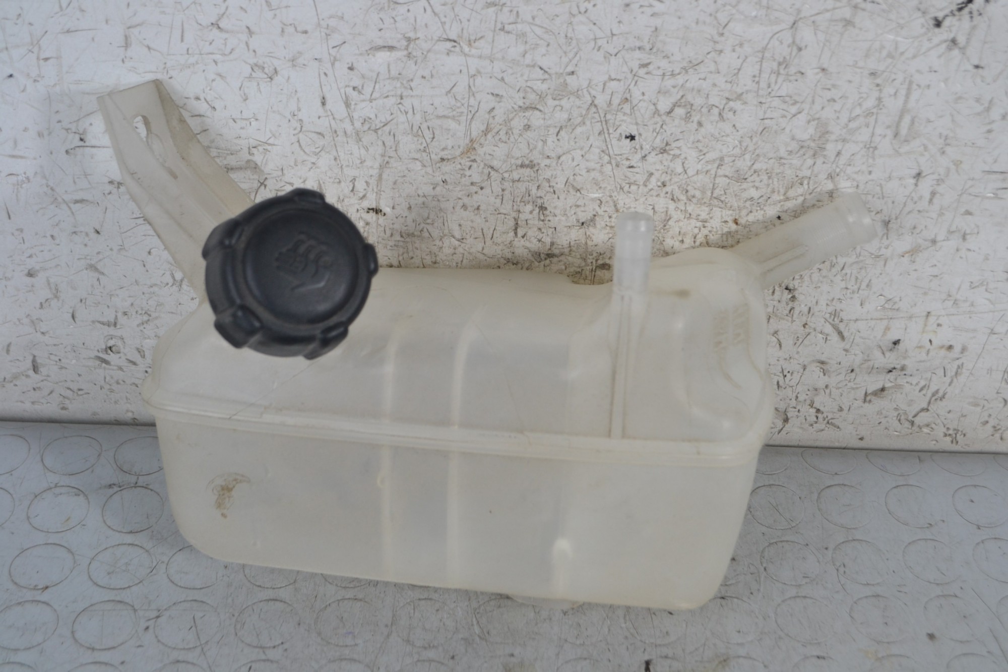 Vaschetta acqua radiatore Renaultr Megane II 1.5 Dal 2002 al 2010 Cod 8200151466  1675845227036