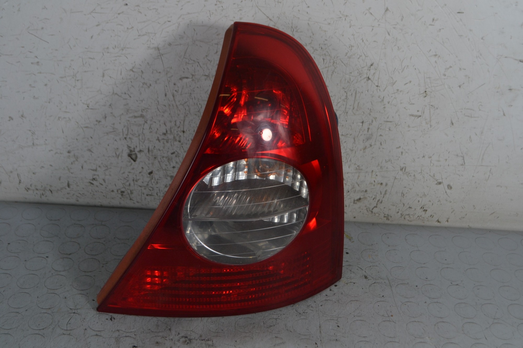 Fanale stop posteriore DX Renault Clio II Dal 1998 al 2012 Cod 8200917487  1676293988098