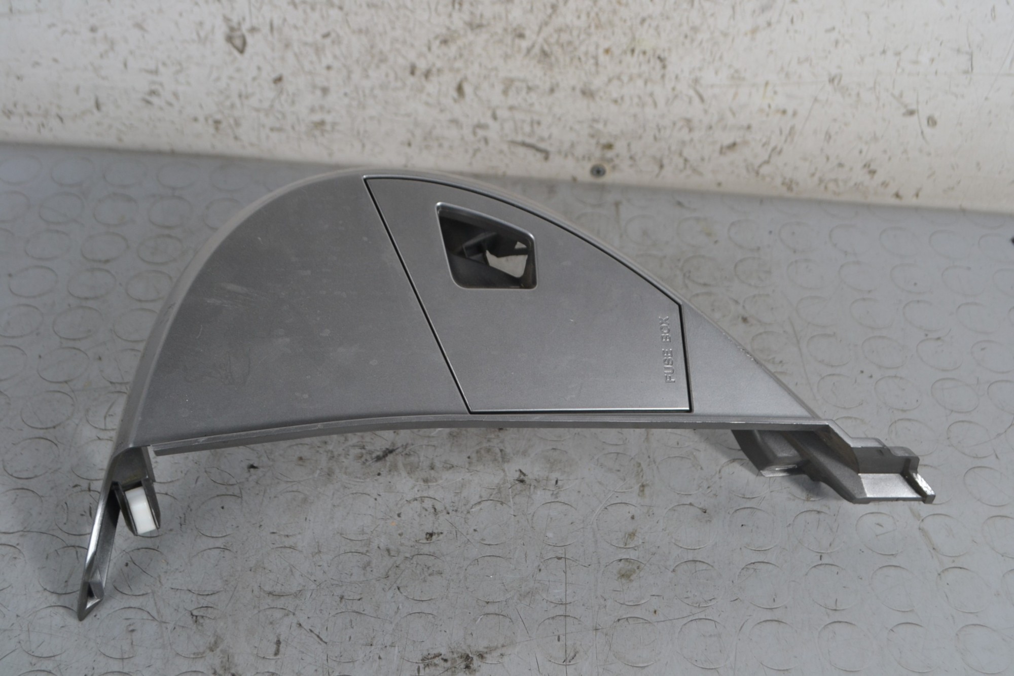 Rivestimento bocchetta aria sx Mazda 2 Dal 2007 al 2014 Cod D65164961  1676386590603