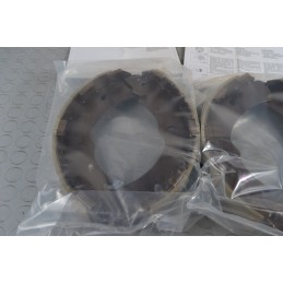 Set ganasce freno posteriore Mitsubishi L200 Dal 1996 al 2005 Cod 4600A122  1676472045352