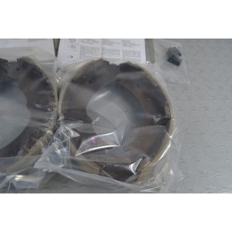 Set ganasce freno posteriore Mitsubishi L200 Dal 1996 al 2005 Cod 4600A122  1676472045352