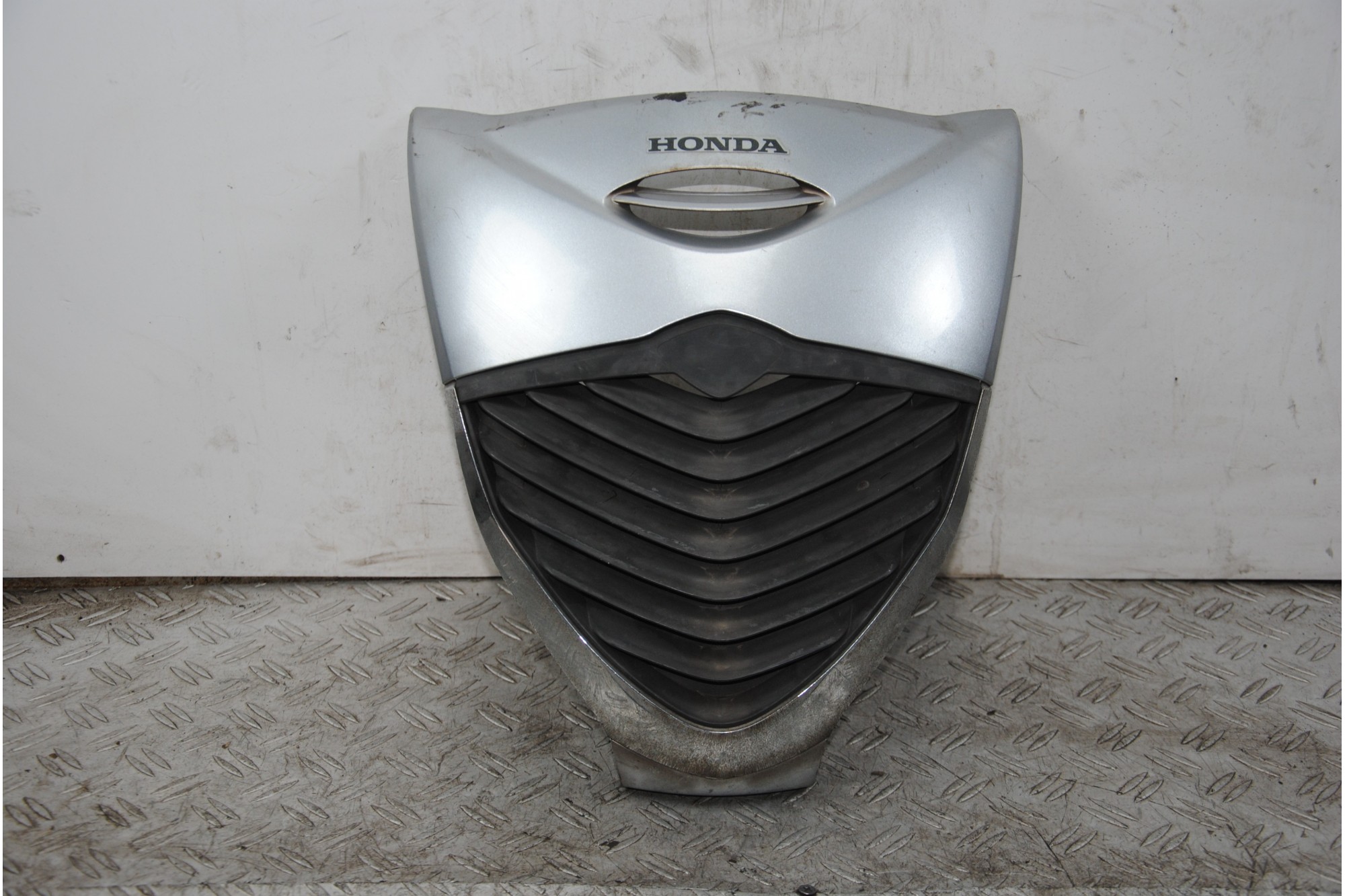 Carena Scudetto Anteriore Honda SH 125 / 150 Dal 2005 al 2008  1676542615706
