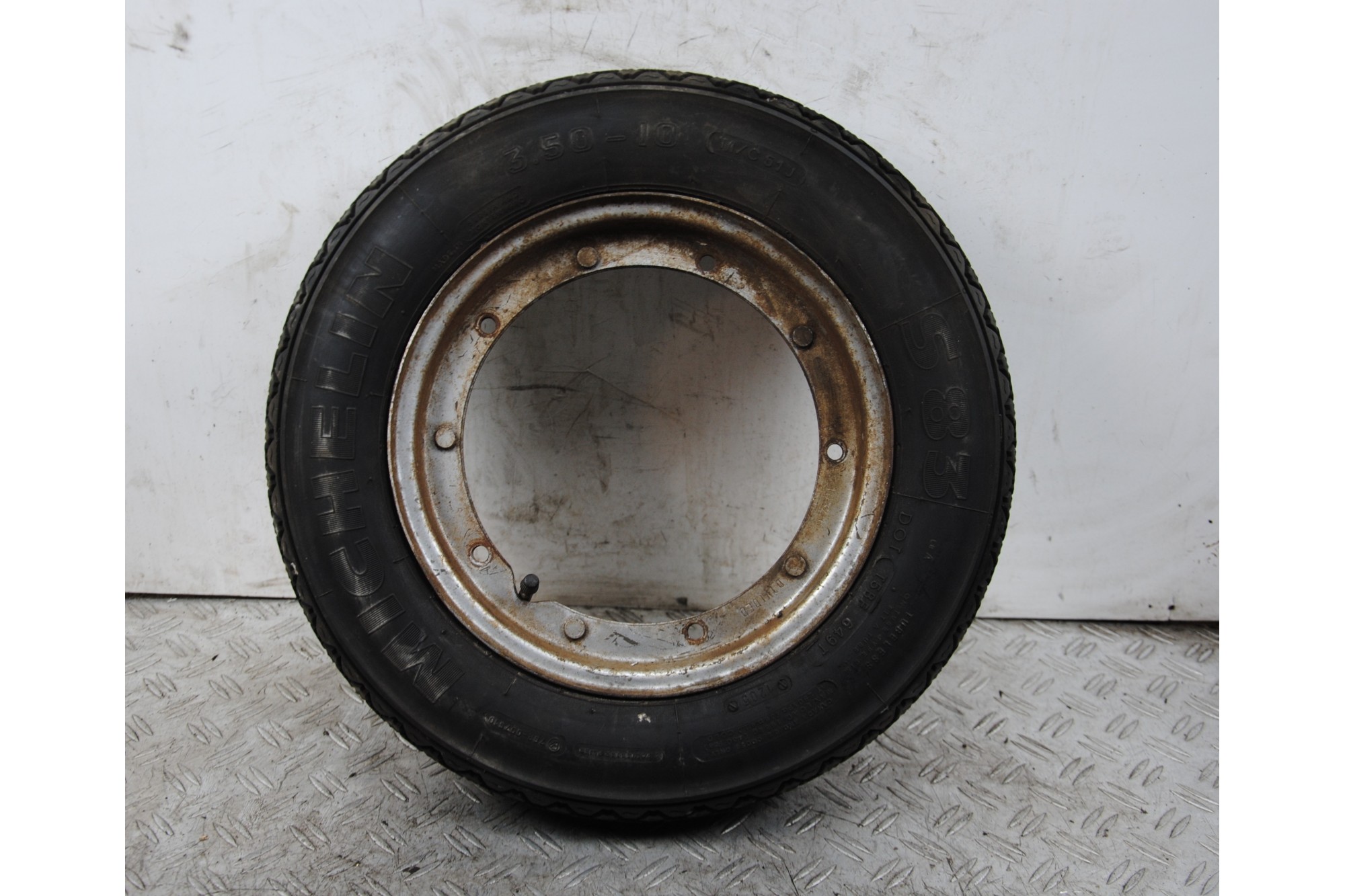 Cerchio Posteriore Piaggio Vespa PX 125 dal 1980 al 1989 Originale Dell'epoca  1676557729788