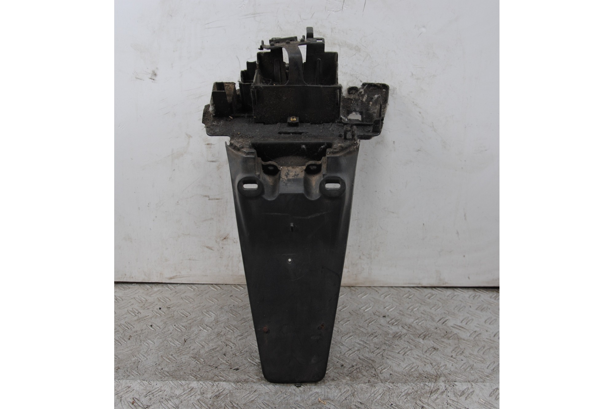 Carena Portatarga Honda Dio ZX dal 1997 al 2007 COD : 80105GAH0000  1676629849048