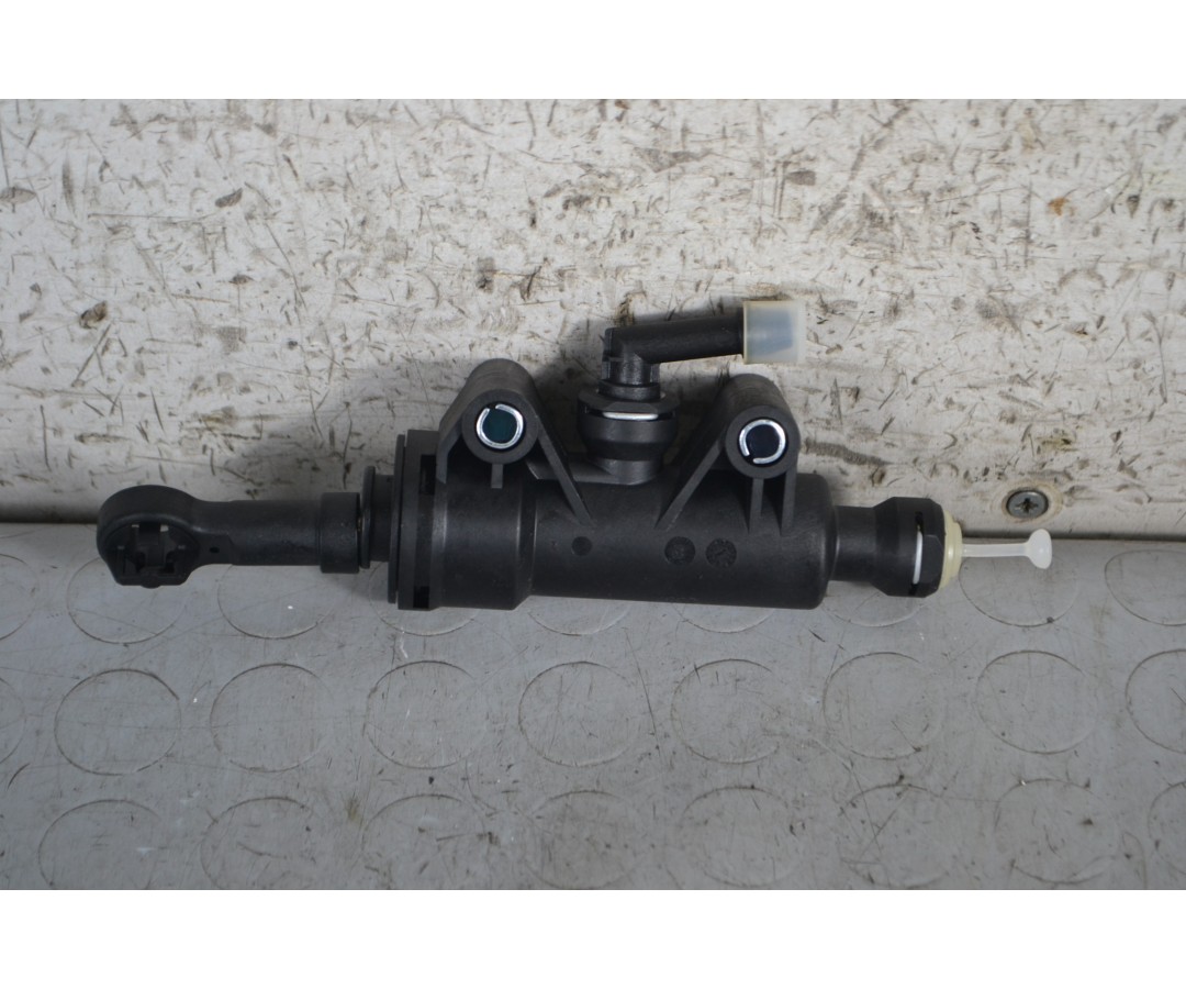 Cilindro trasmettitore frizione Fiat Ulysse / Citroen C8 Dal 2002 al 2010 Cod 218207  1676879801339