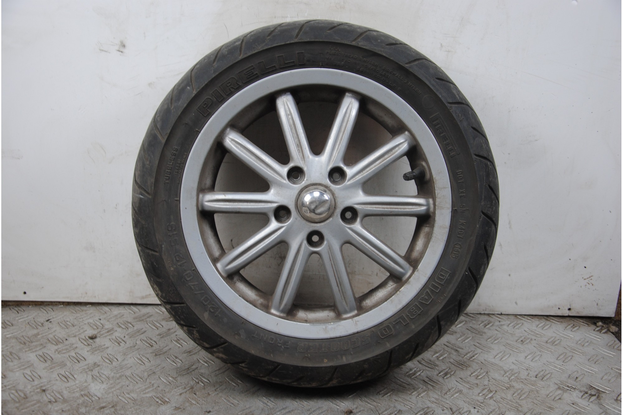 Cerchio Anteriore Piaggio MP3 125 / 300 Yourban ie LT dal 2011 al 2018  1676980302169
