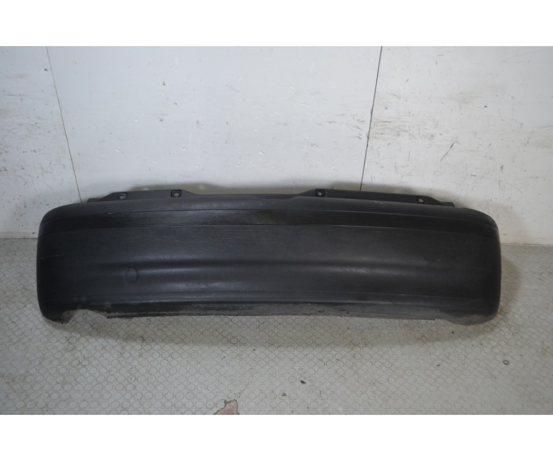 Paraurti posteriore Fiat Punto 176 Dal 1993 al 1999 Colore nero grezzo  1677052890805