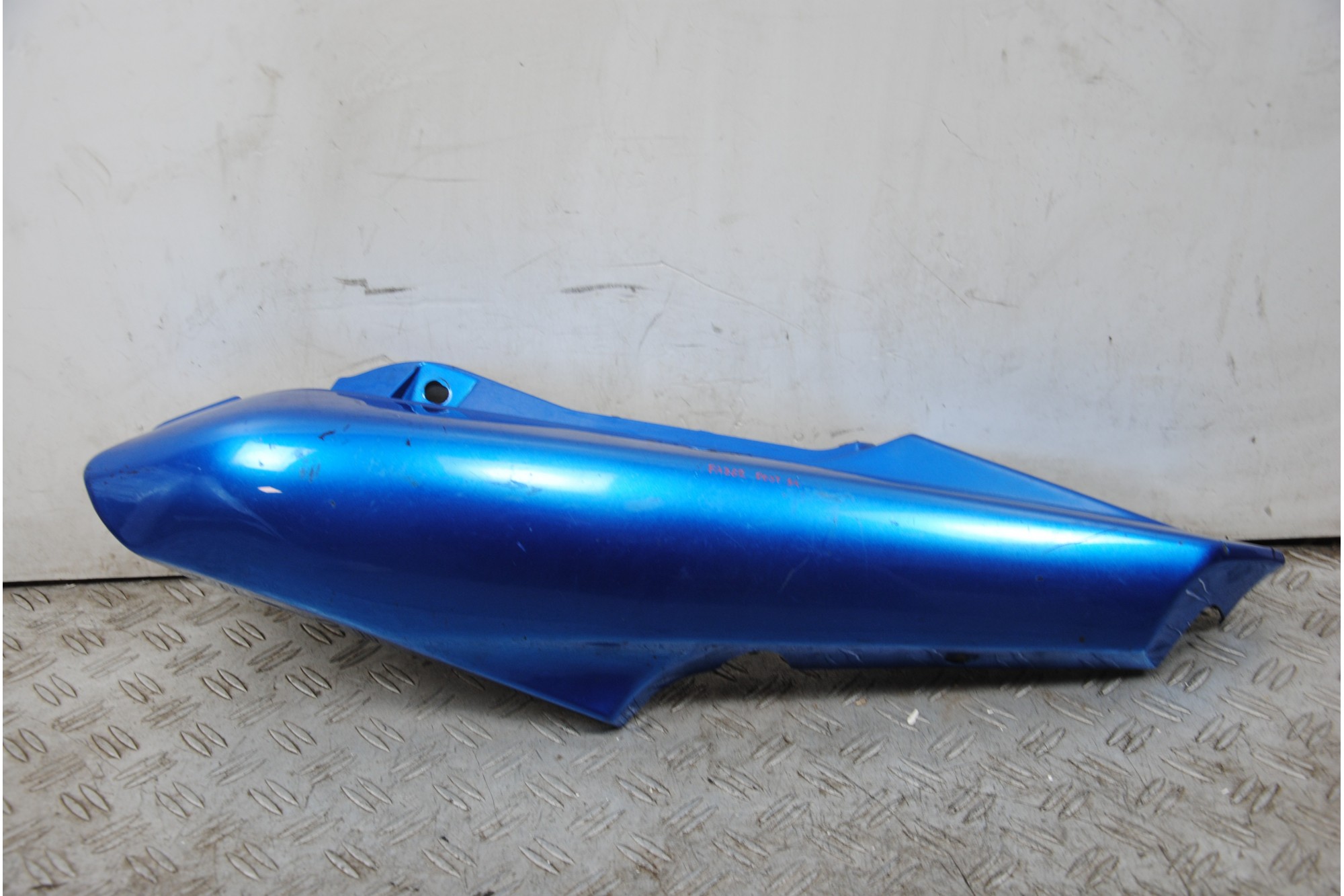Carena Fianchetto Posteriore SX Yamaha FZX 600 Fazer dal 1998 al 2001 COD : 4YR-2163A  1677164853279