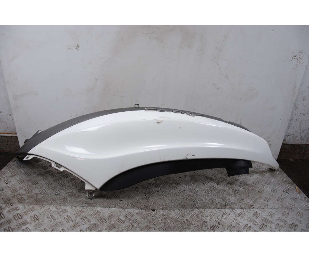 Carena Fianchetto Posteriore SX Piaggio Beverly 125 / 300 / 350 ST dal 2011 al 2018  1677166318356