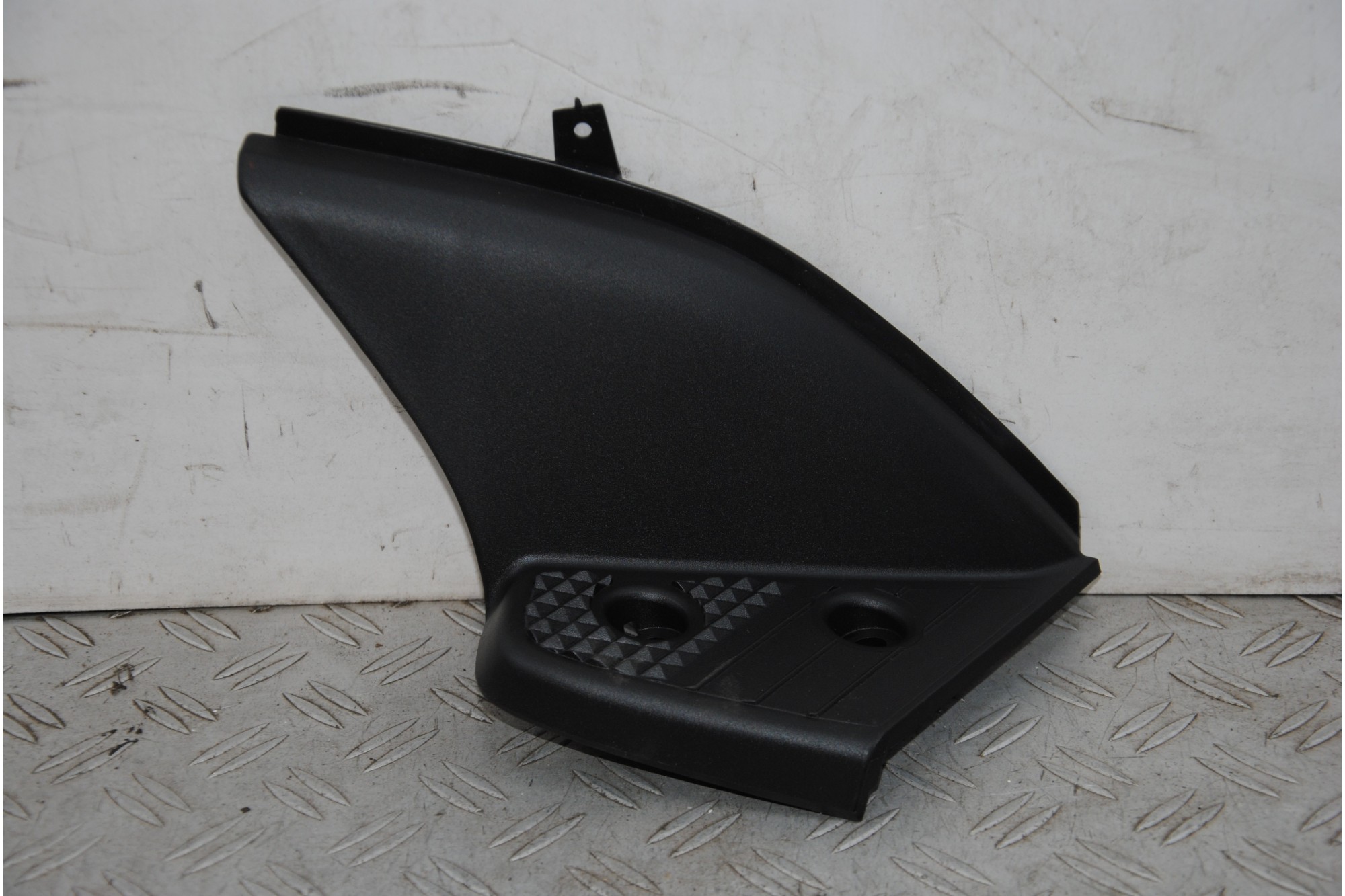 Carena Pedana DX Yamaha Slider 50 / MBK Stunt 50 dal 1999 al 2002 COD : 5jh-f171x-00 Fondo Di Magazzino  1677748506195