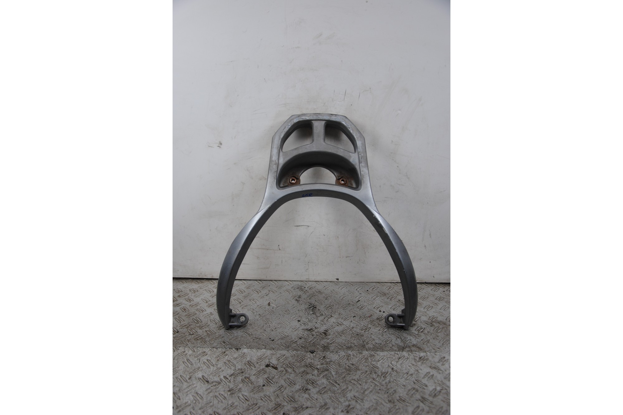 Maniglione portapacchi Posteriore Peugeot LXR 125 / Sym HD EVO dal 2009 al 2014  1678114558596