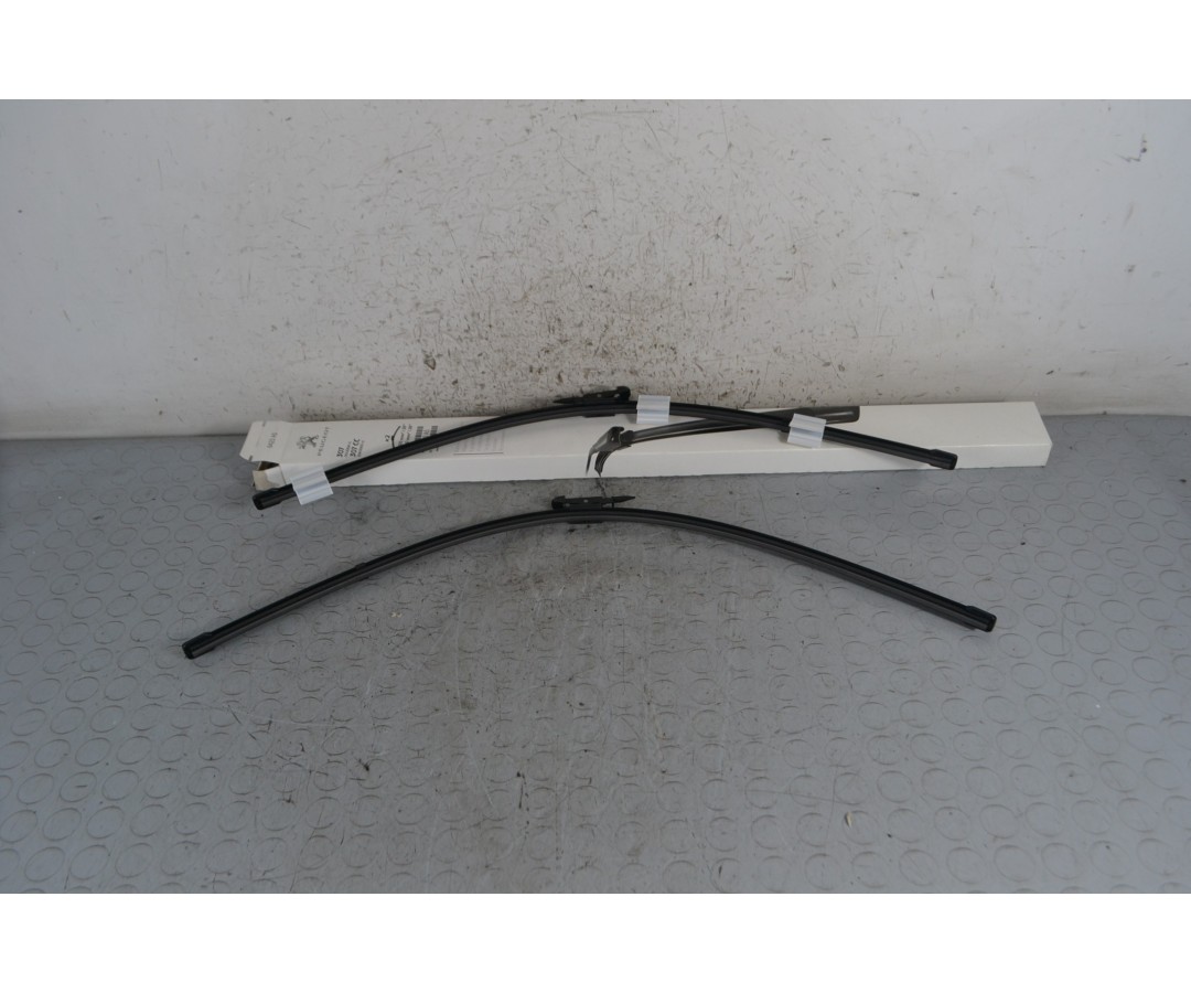 Spazzole tergicristallo anteriori DX e SX Peugeot 307/307 cc Dal 2001 al 2009 Cod 6423A5  1678185958493