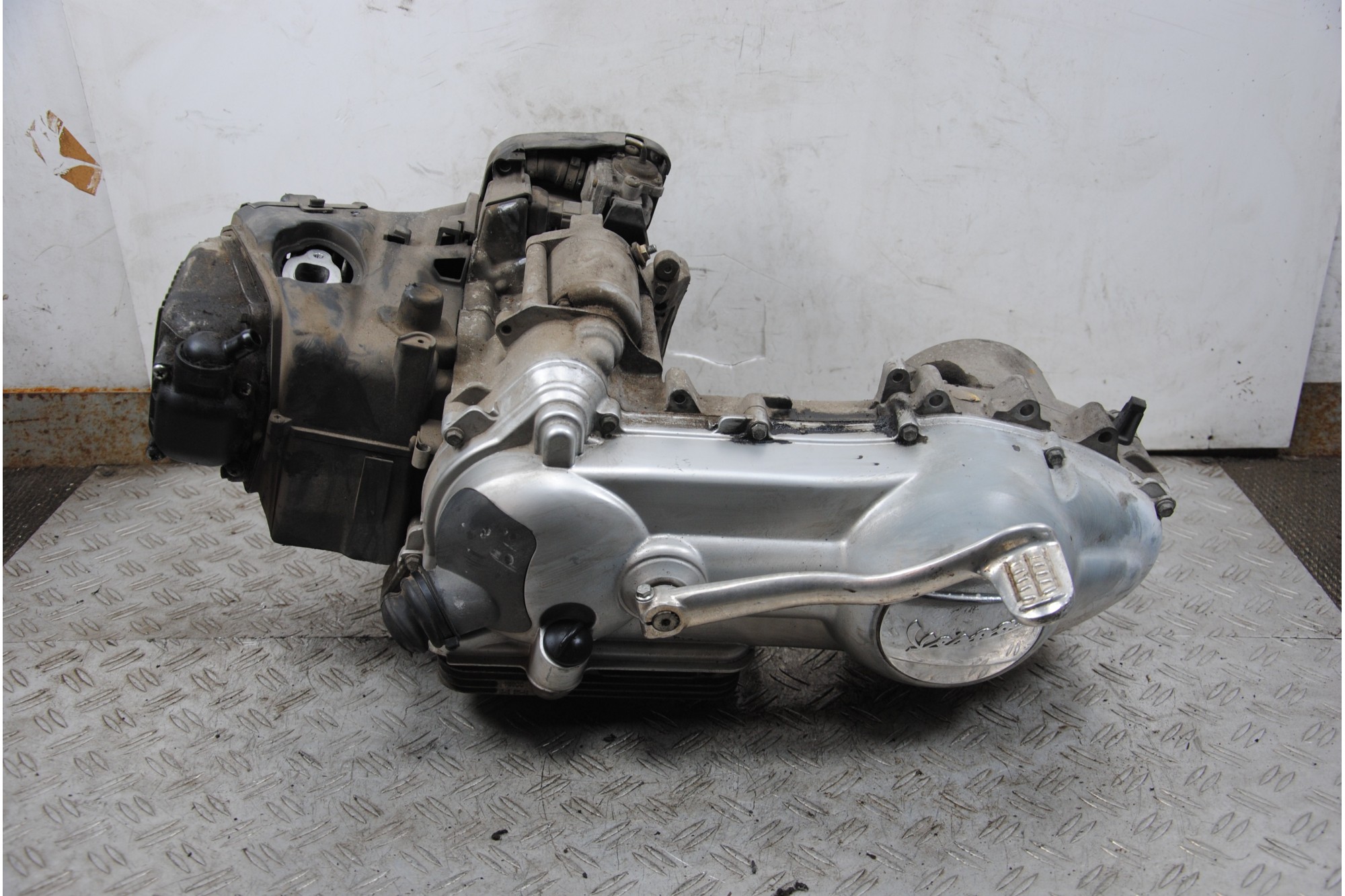 Blocco Motore Piaggio Vespa LX 150 Dal 2005 al 2011 Cod M444M Num 540070  1678206350718