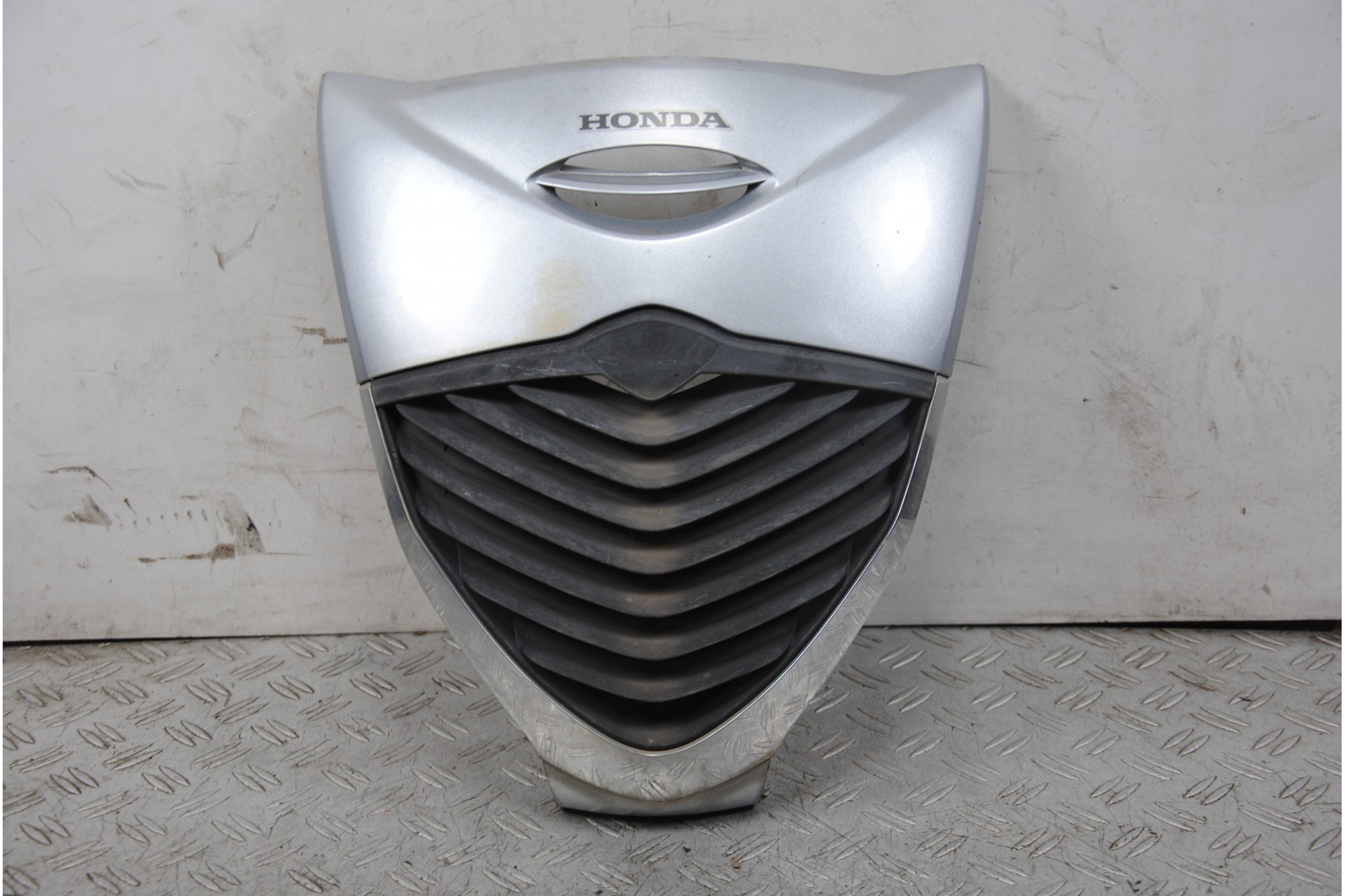 Carena Scudetto Anteriore Honda SH 125 / 150 dal 2005 al 2008  1678263209899