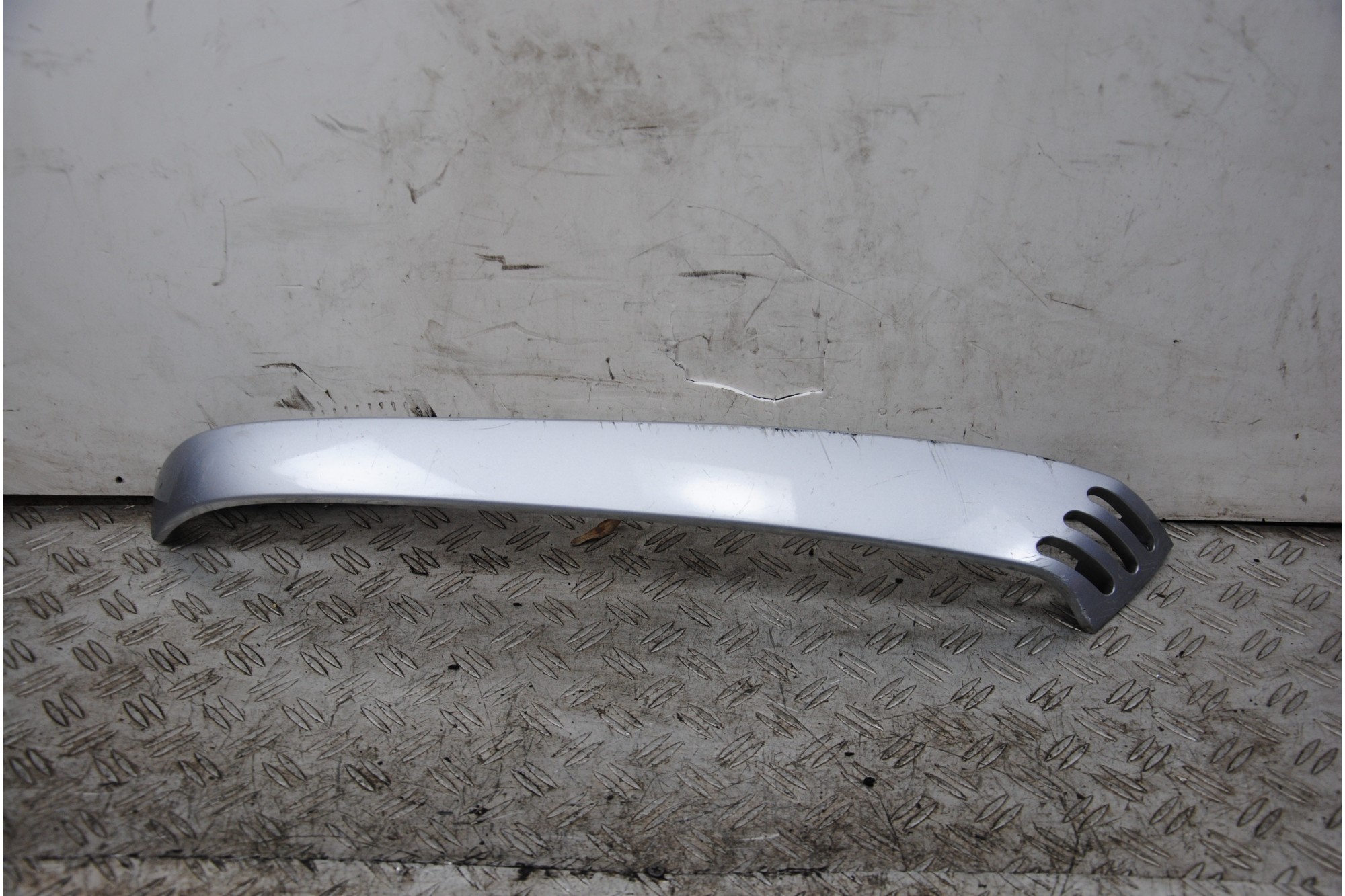 Carena Fianchetto Inferiore Destro Piaggio Vespa LX 150 Dal 2005 al 2011  1678269268838