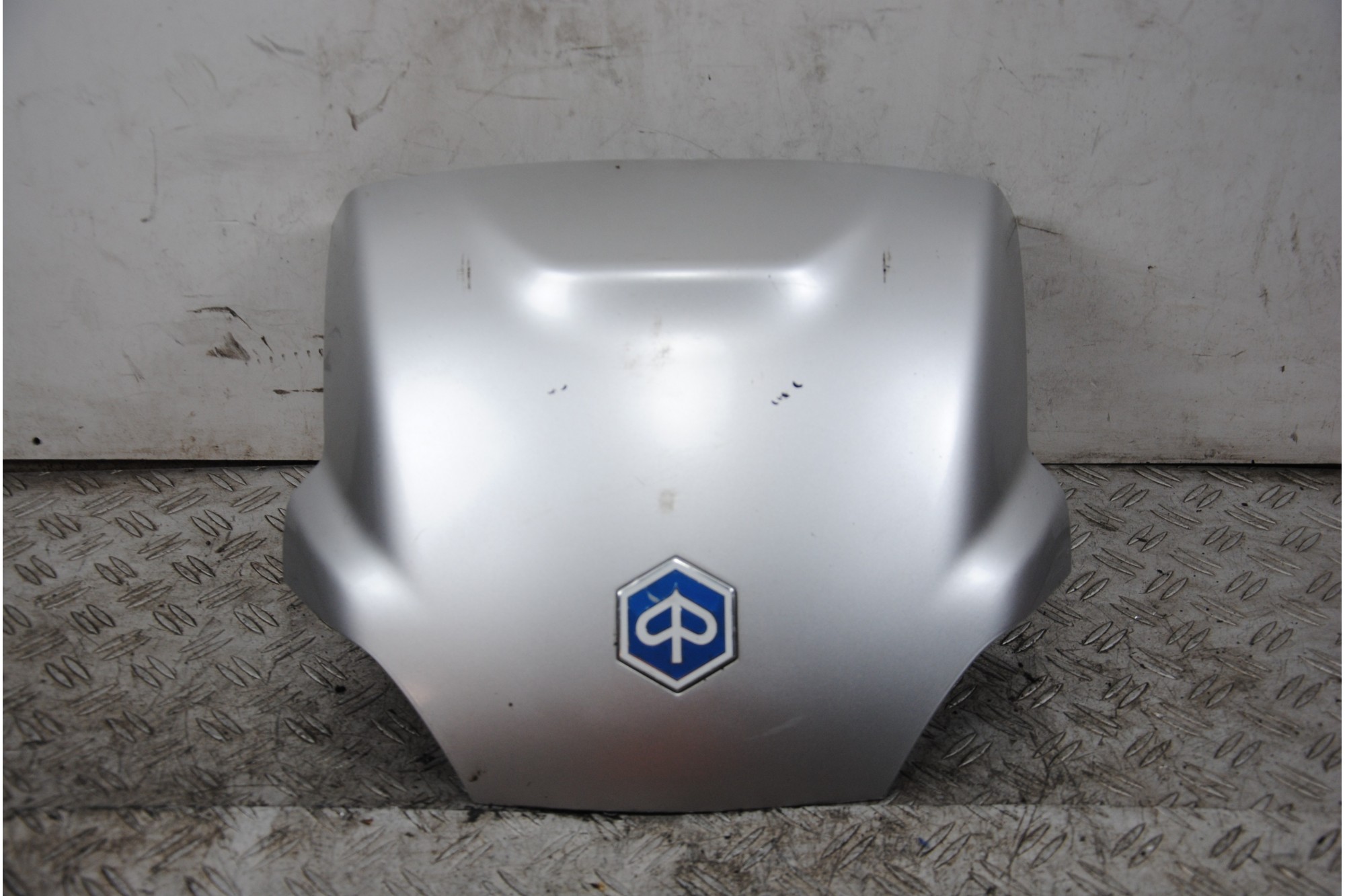 Carena Coperchio Bauletto Piaggio MP3 250 Dal 2006 Al 2011  1678290408142