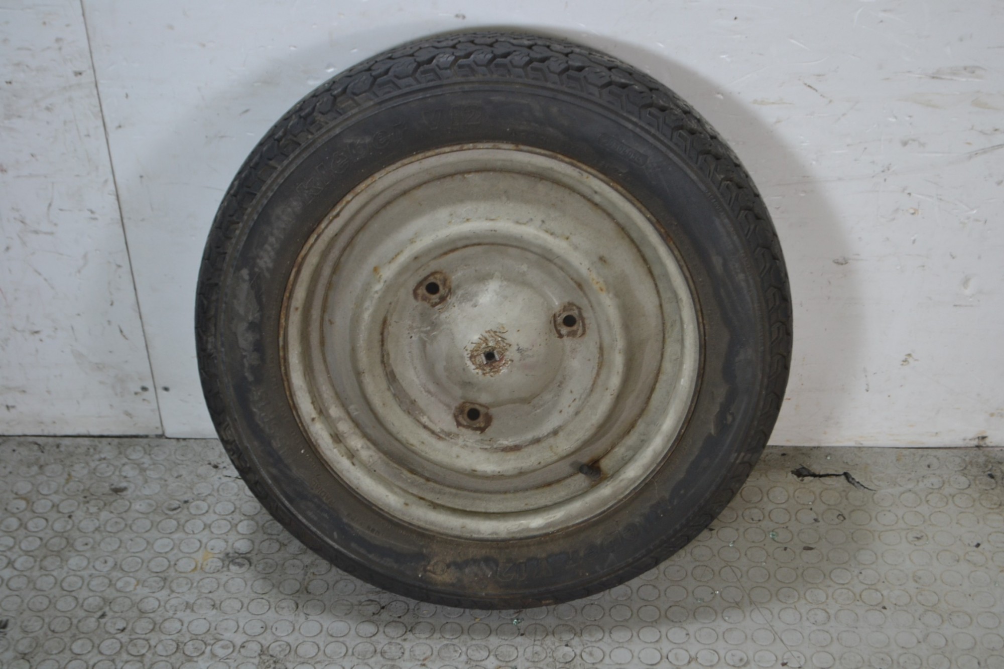 Ruota di scorta Citroen Dyane Dal 1967 al 1984 Misura 135 R15 3 fori  1678359132582