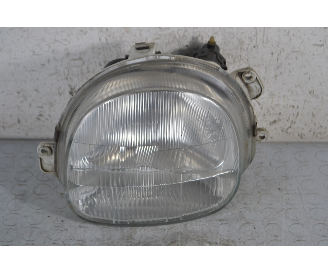 Faro Anteriore SX Renault Twingo I dal 1998 al 2007 Cod 7701046215 1678368984936 Faro Anteriore SX Renault Twingo I dal 1998 al 2007 Cod 7701046215 1678368984936