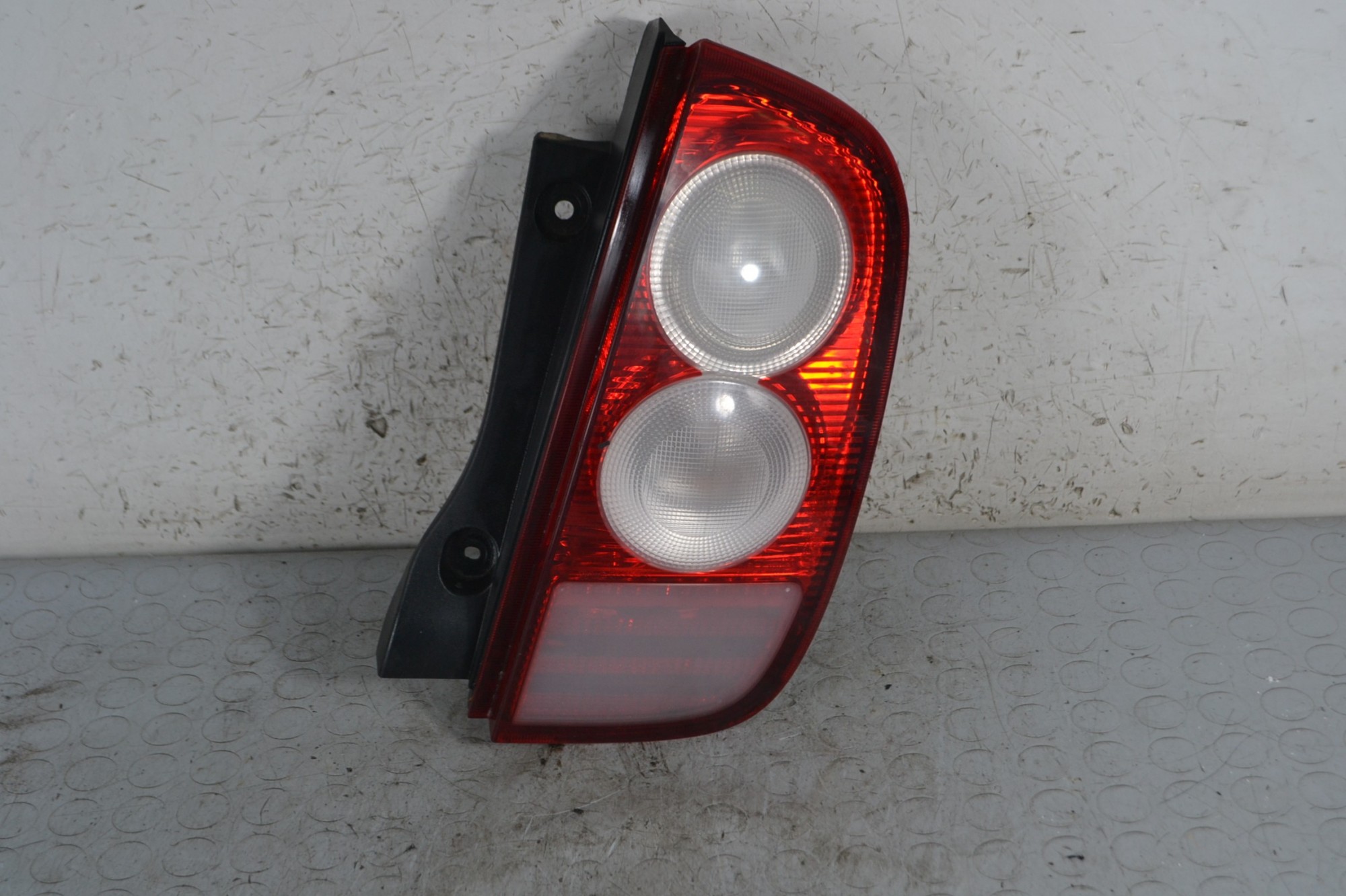 Fanale stop posteriore DX Nissan Micra K12 Dal 2002 al 2010 Cod 26550AX720  1678435799050