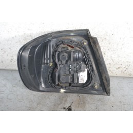 Fanale stop posteriore esterno DX Nissan Primera P11 Dal 1995 al 2002 Cod 89026076  1678440907730