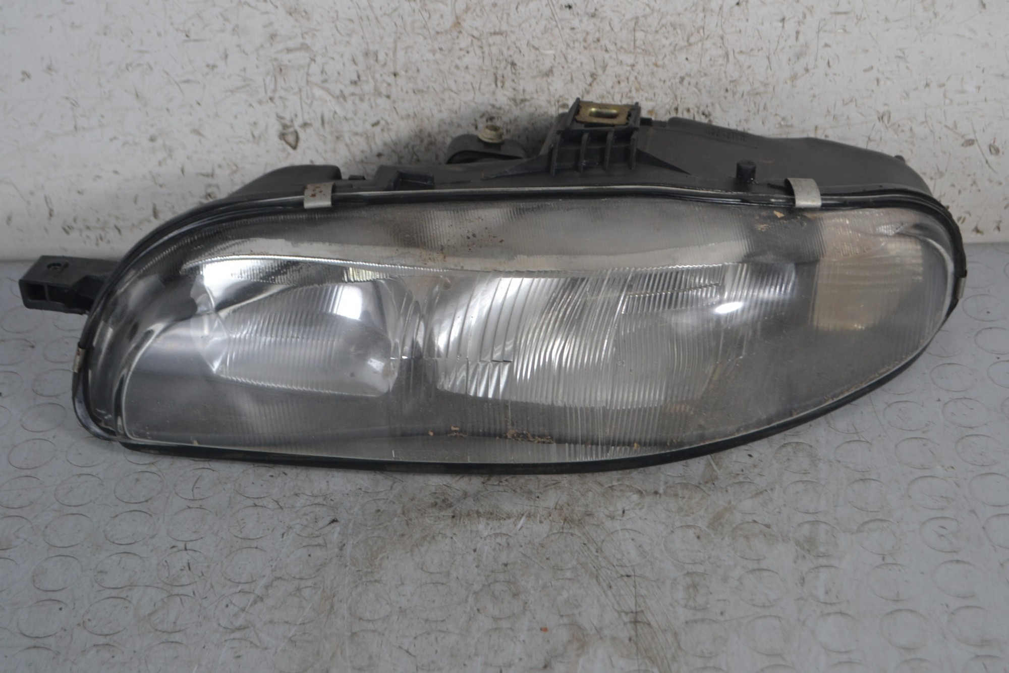 Faro Anteriore SX Fiat Bravo dal 1995 al 2002 Cod 661-1120L-LD-EM  1678444286985