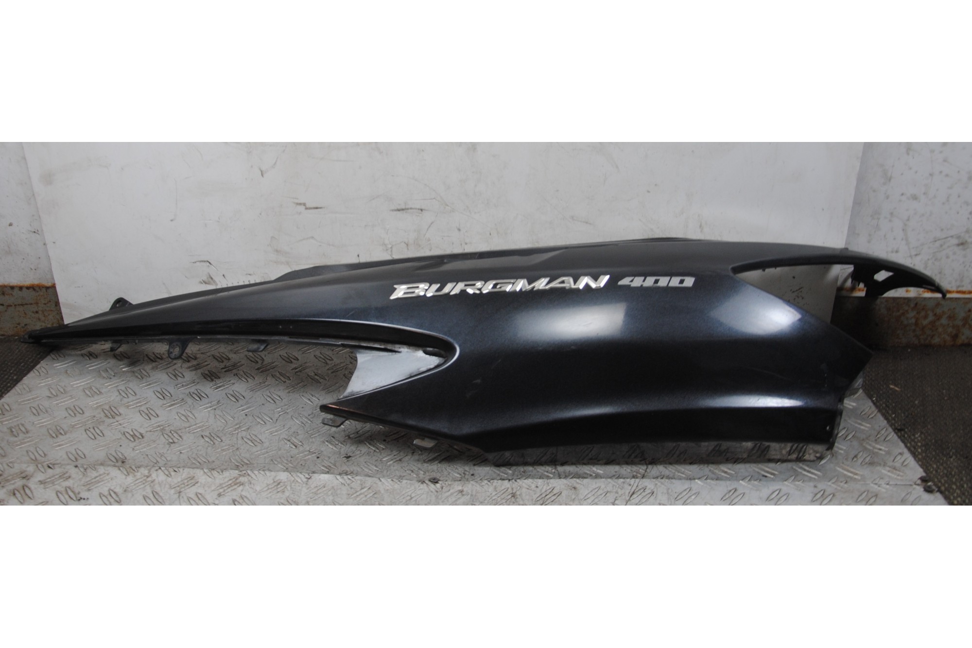 Carena Fianchetto Laterale SX Suzuki Burgman 400 dal 2012 al 2016  1678448081388