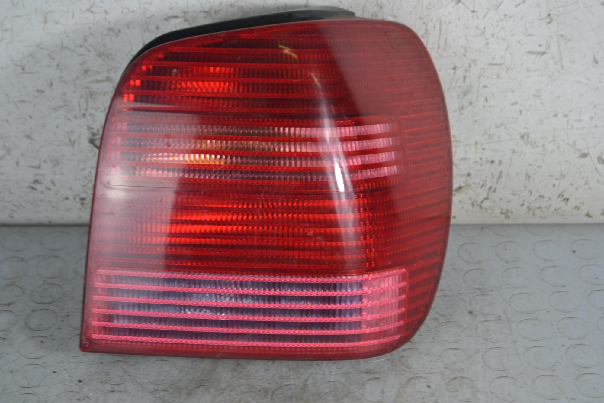 Fanale Stop Posteriore DX Volkswagen Polo 6N2 dal 1999 al 2001 Cod 6n0945257b  1678463500758