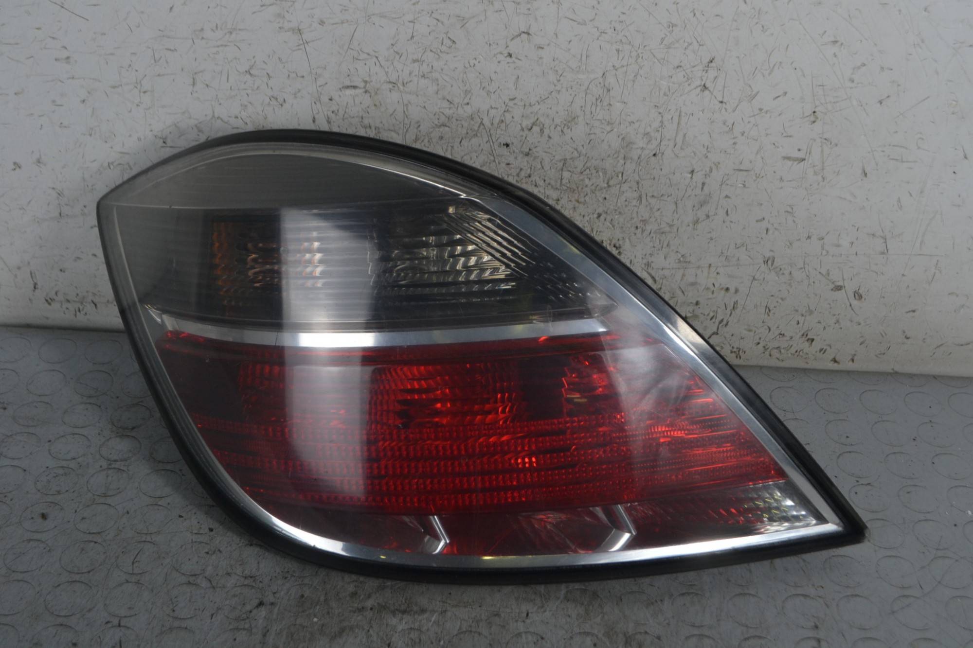 Fanale Stop Posteriore SX Opel Astra H dal 2004 al 2011 Cod 93190790  1678699183411