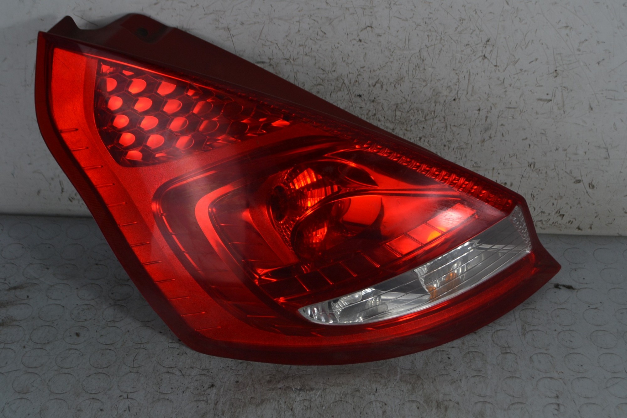 Fanale Stop Posteriore SX Ford Fiesta VI dal 2008 al 2013 Cod 8a61-13405-a  1678700475542