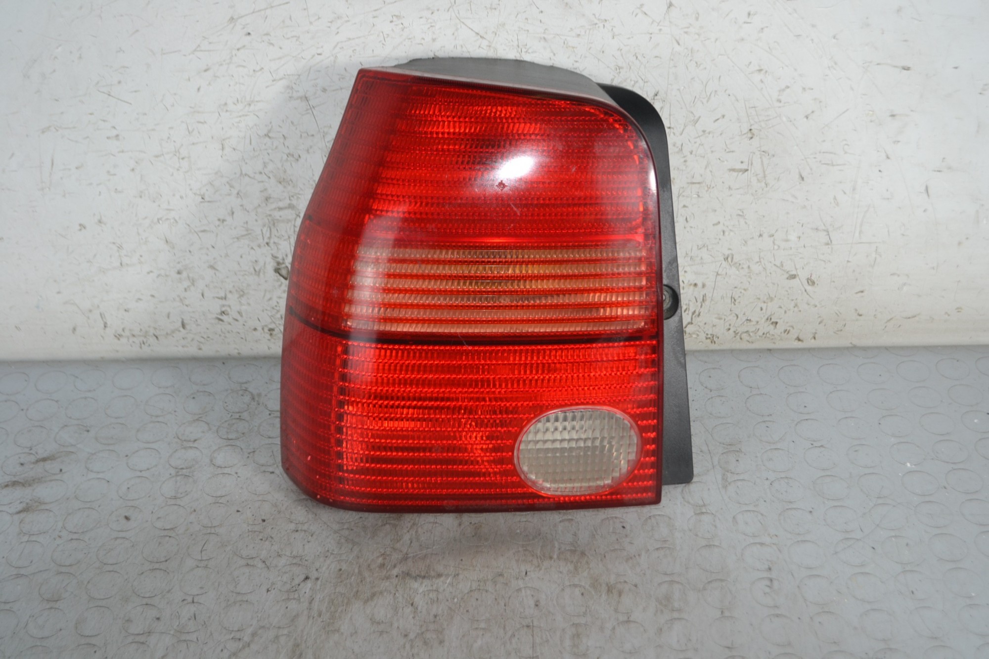 Fanale Stop posteriore SX Seat Arosa Dal 1997 al 2004 Cod 38030748  1678700583605