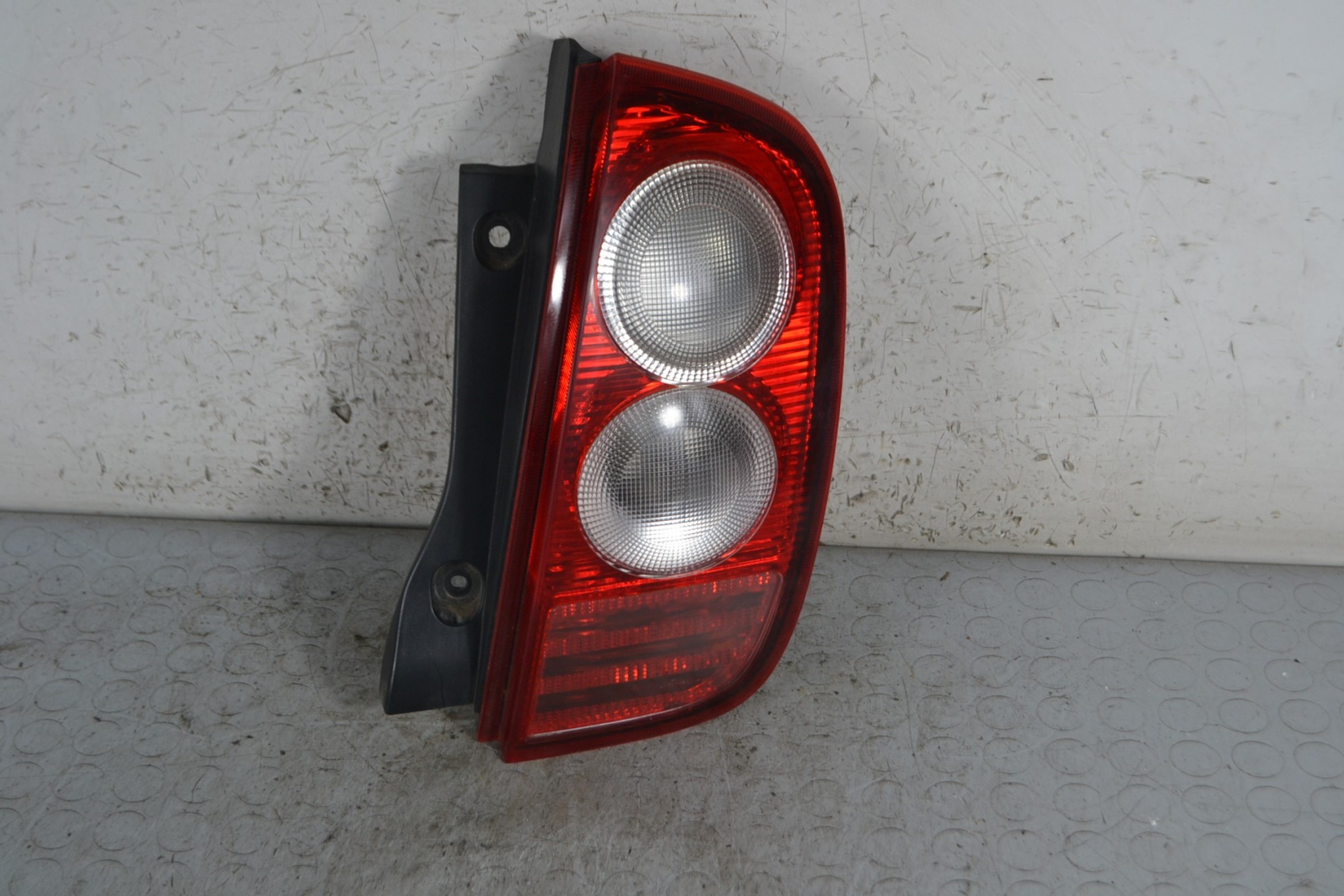 Fanale stop posteriore DX Nissan Micra K12 Dal 2002 al 2010 Cod 26550AX720  1678806093992