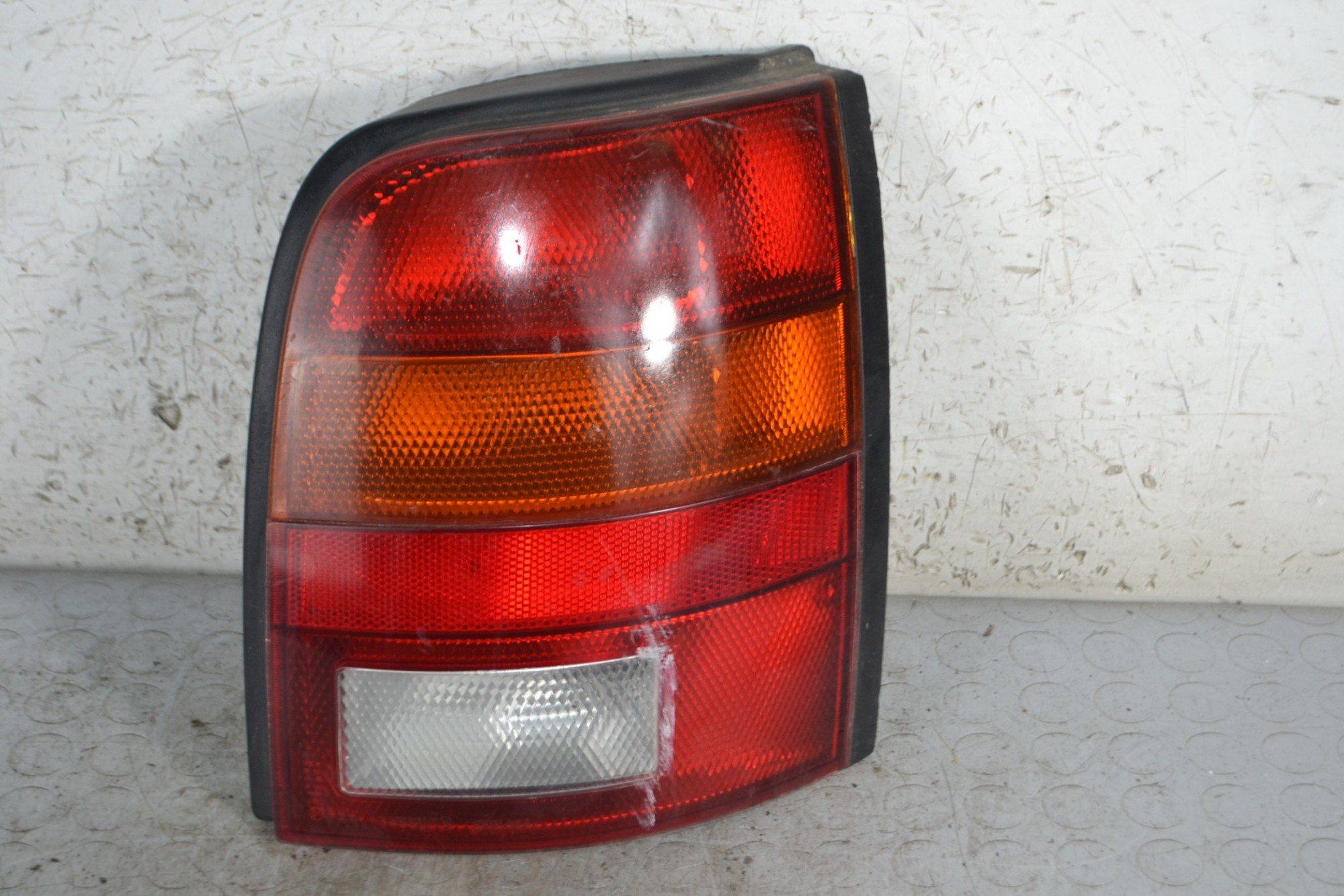Fanale stop posteriore DX Nissan Micra K11 Dal 1992 al 2002 Cod 265505F301  1678806365310