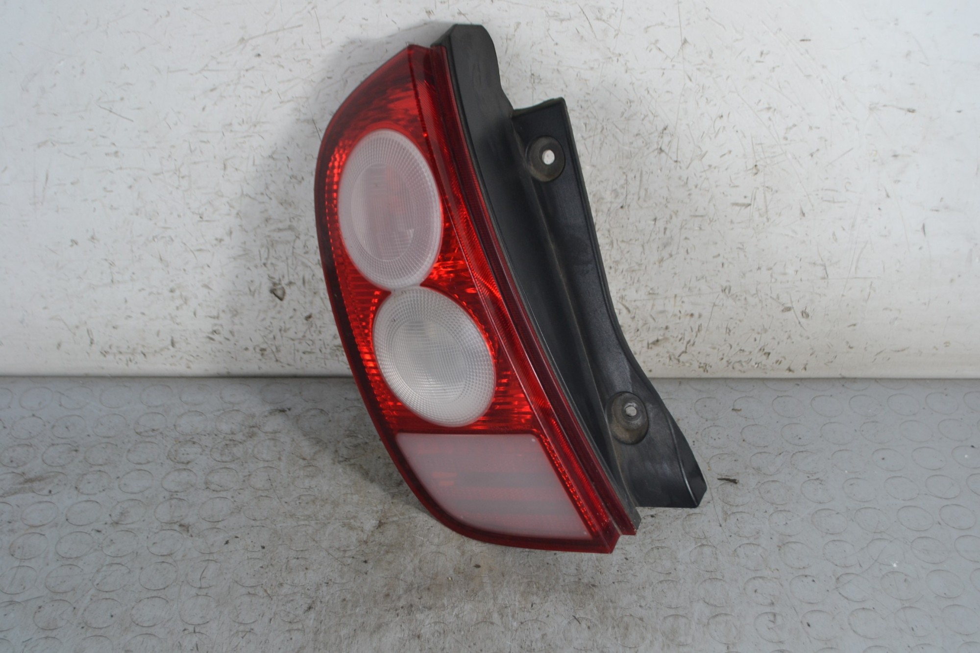 Fanale stop posteriore SX Nissan Micra K12 Dal 2002 al 2010 Cod 26555AX720  1678878750069